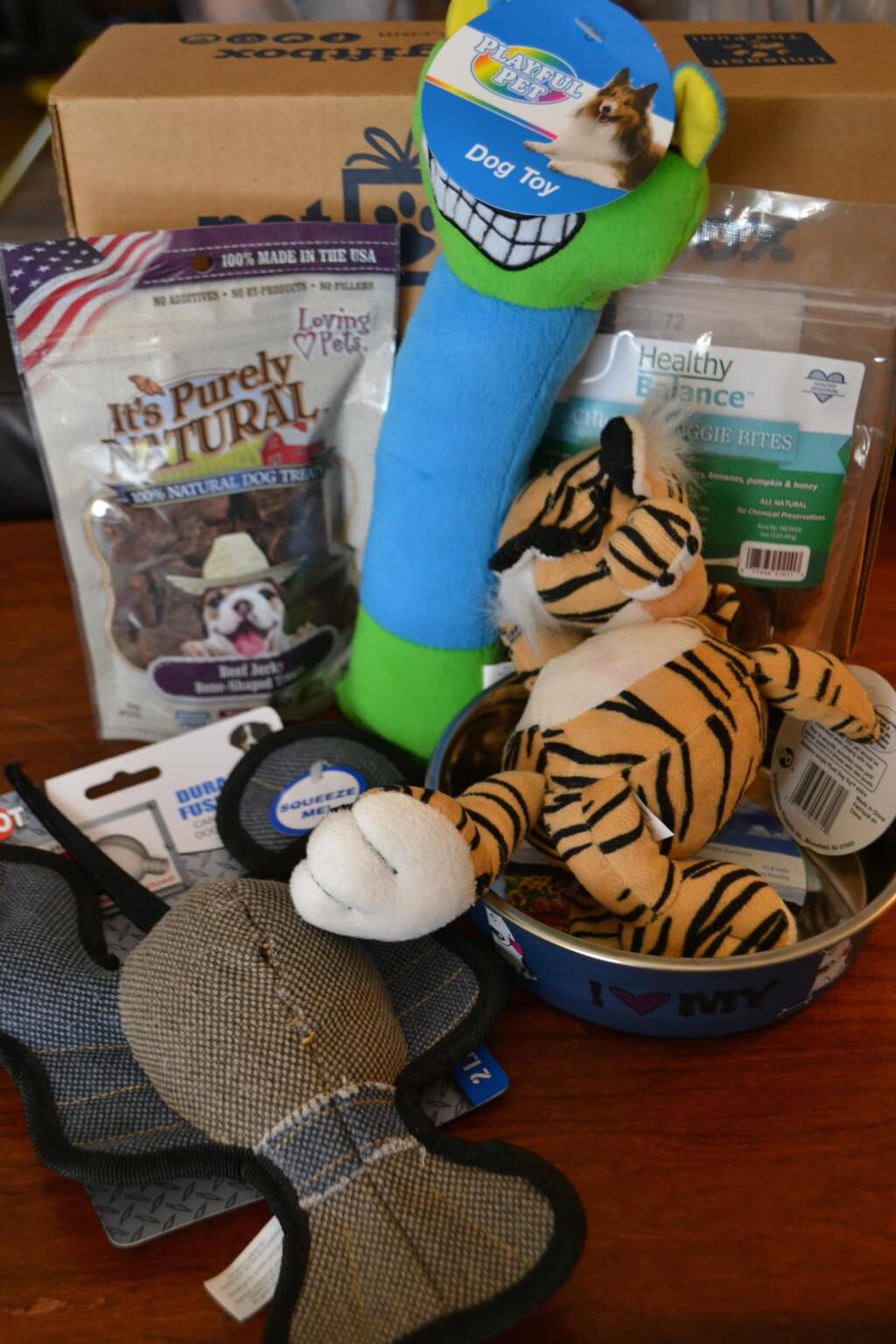 February 2015 PetGiftBox Review + Half Off Coupon – Subscription Box for Dogs or Cats