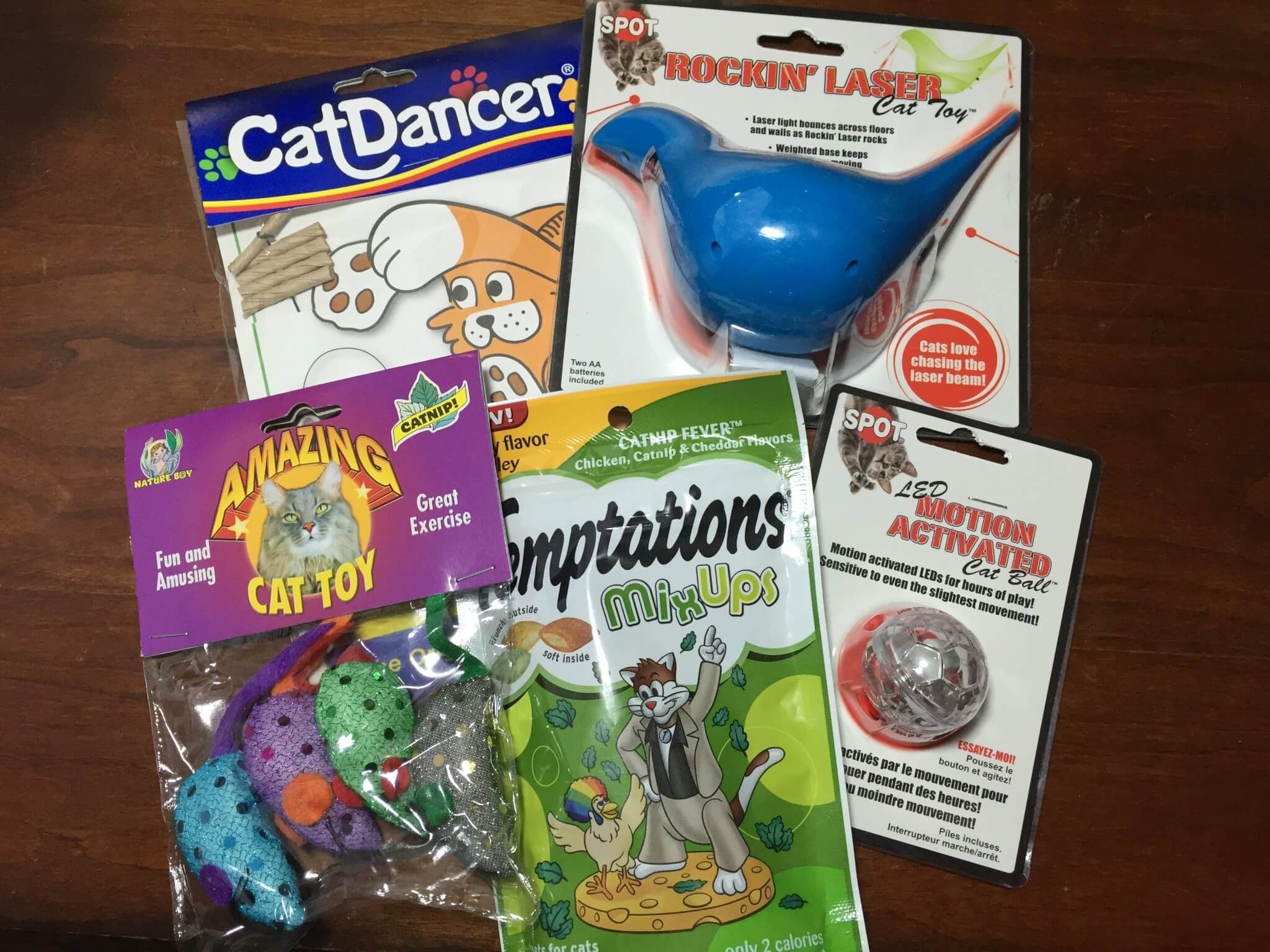 August PetGiftBox Cat Subscription Box Review + 50% Off Coupon – “Caturday Night Fever”