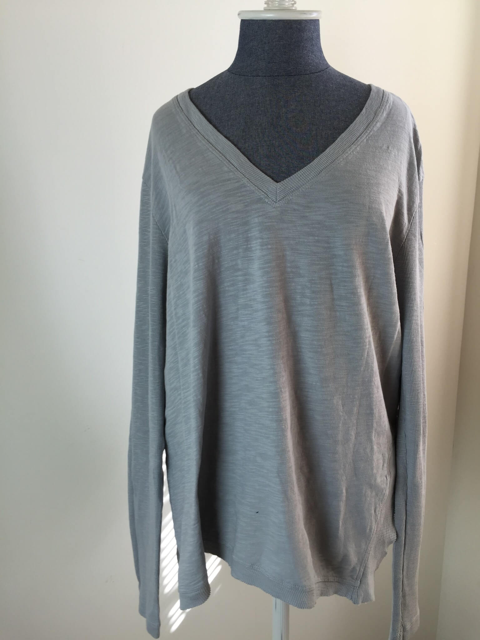 Wilt Easy V-Neck Long Sleeve Tee in Baby Sky