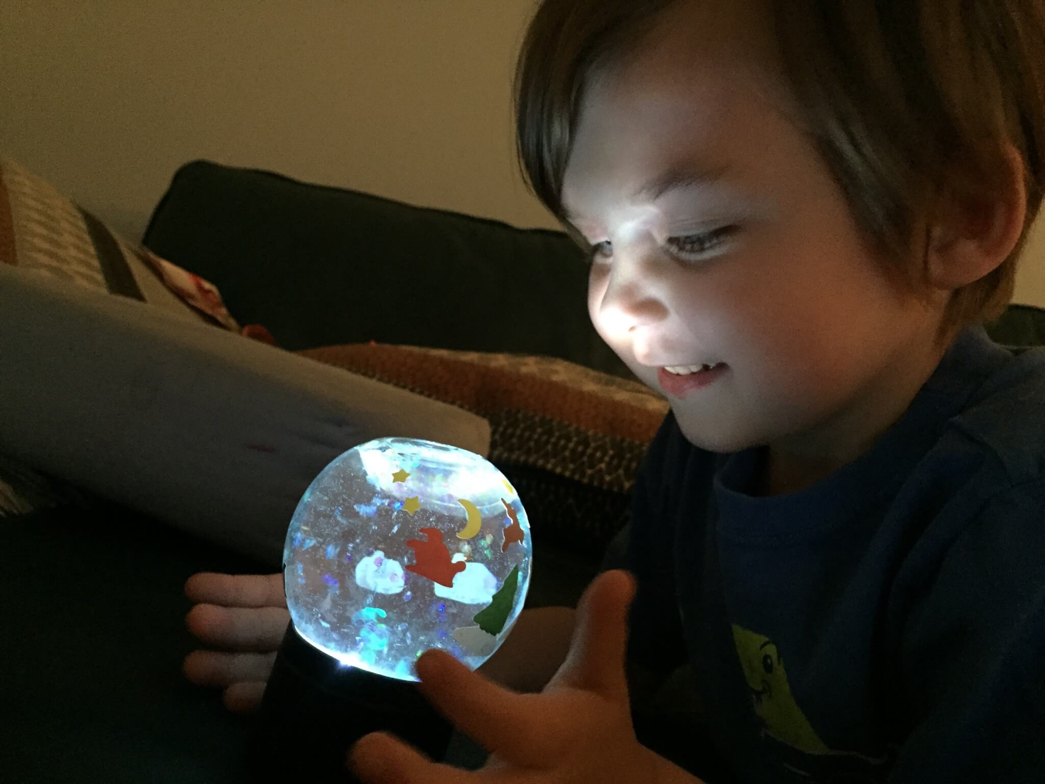 Kiwi Crate Glowing Snowglobes Holiday Craft review