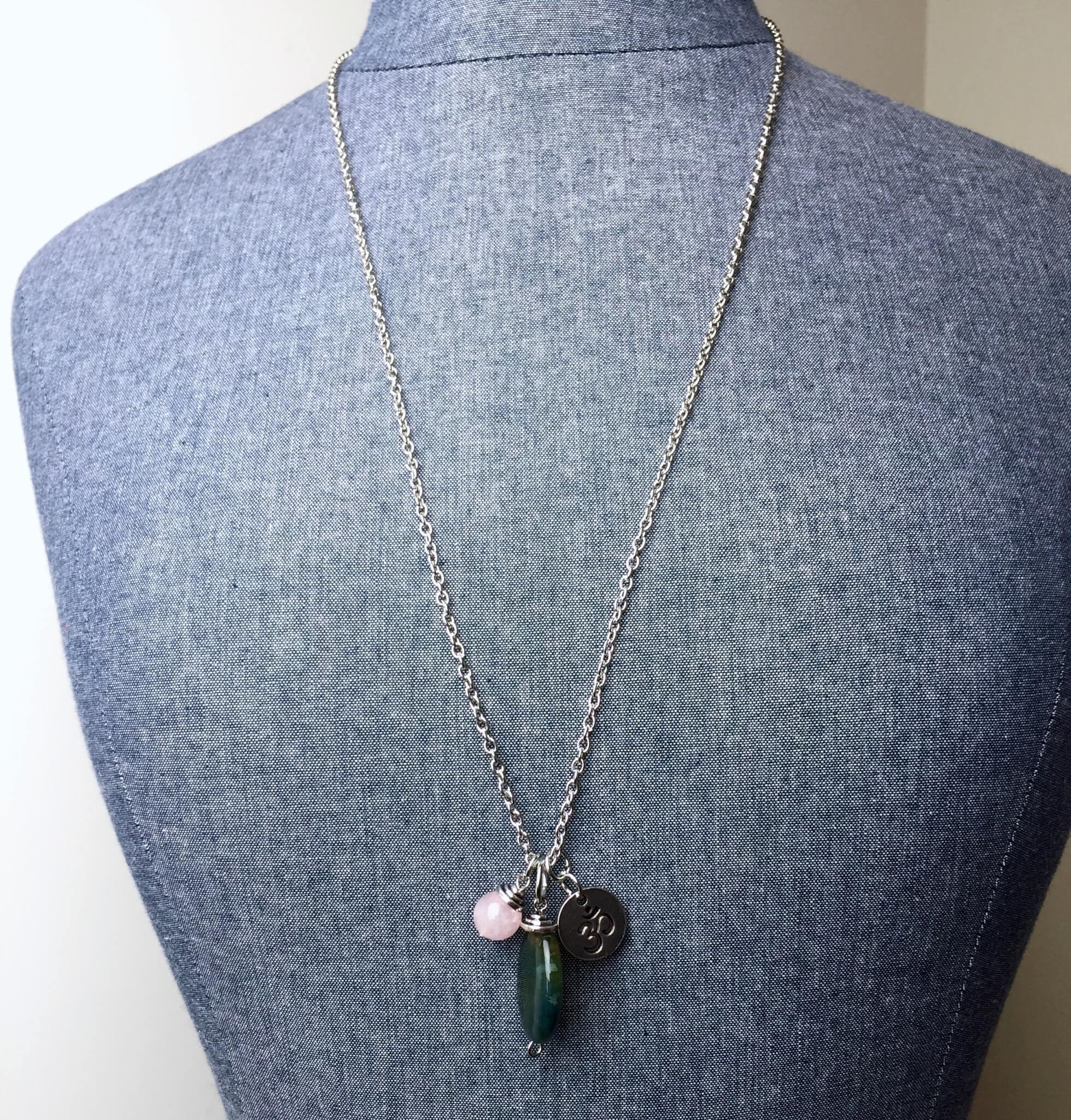 Yogi Surprise Jewelry Box December 2015 necklace