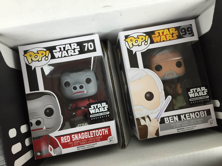Smuggler's Bounty Star Wars Box March 2016 unboxed (2)