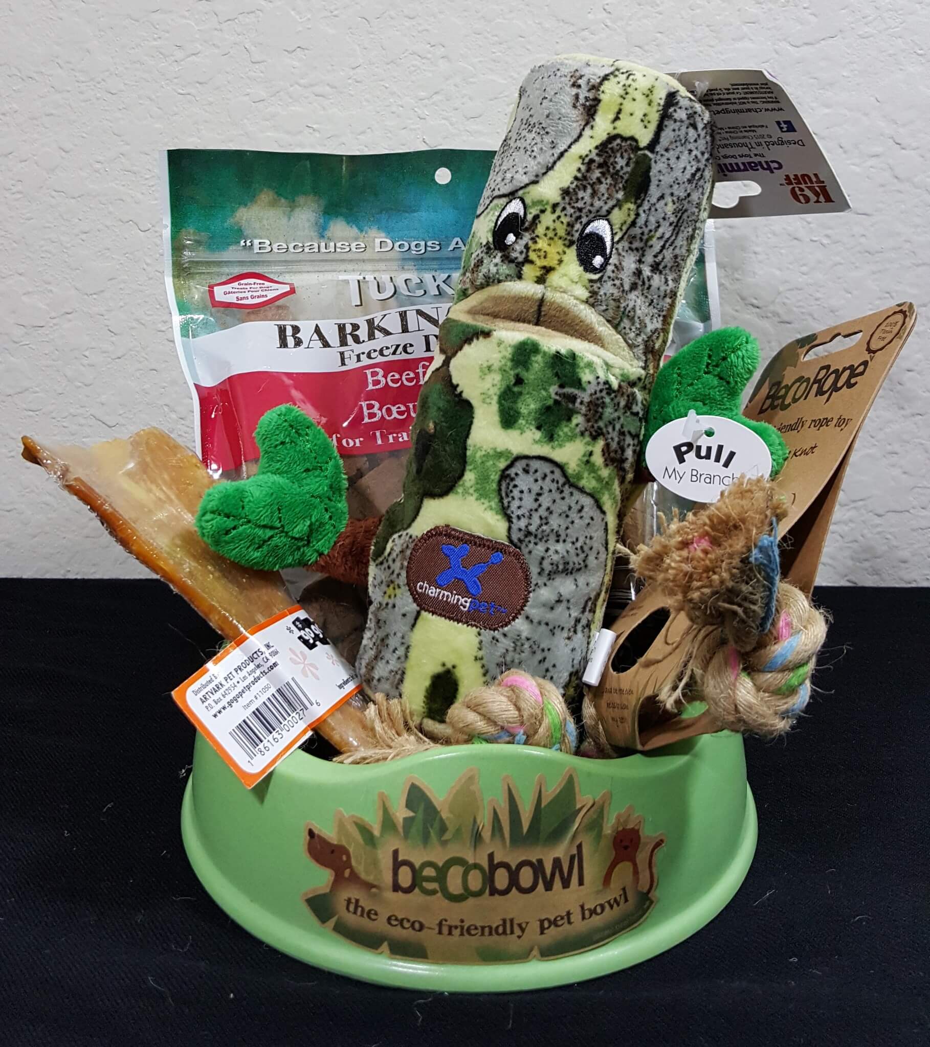 PawPack Dog Subscription Box Review – April 2016