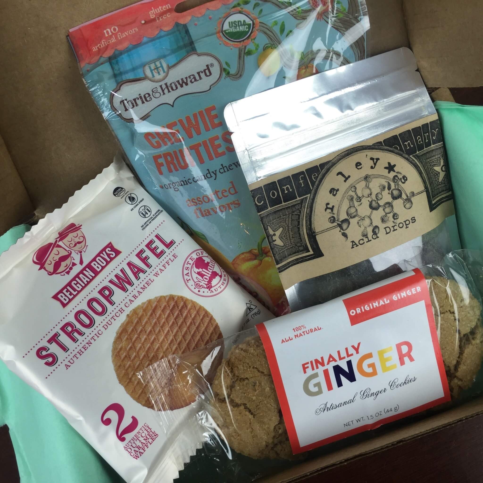Treatsie May 2016 Subscription Box Review + Coupons