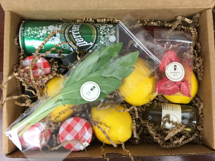 Shaker & Spoon Box April 2016 unboxed