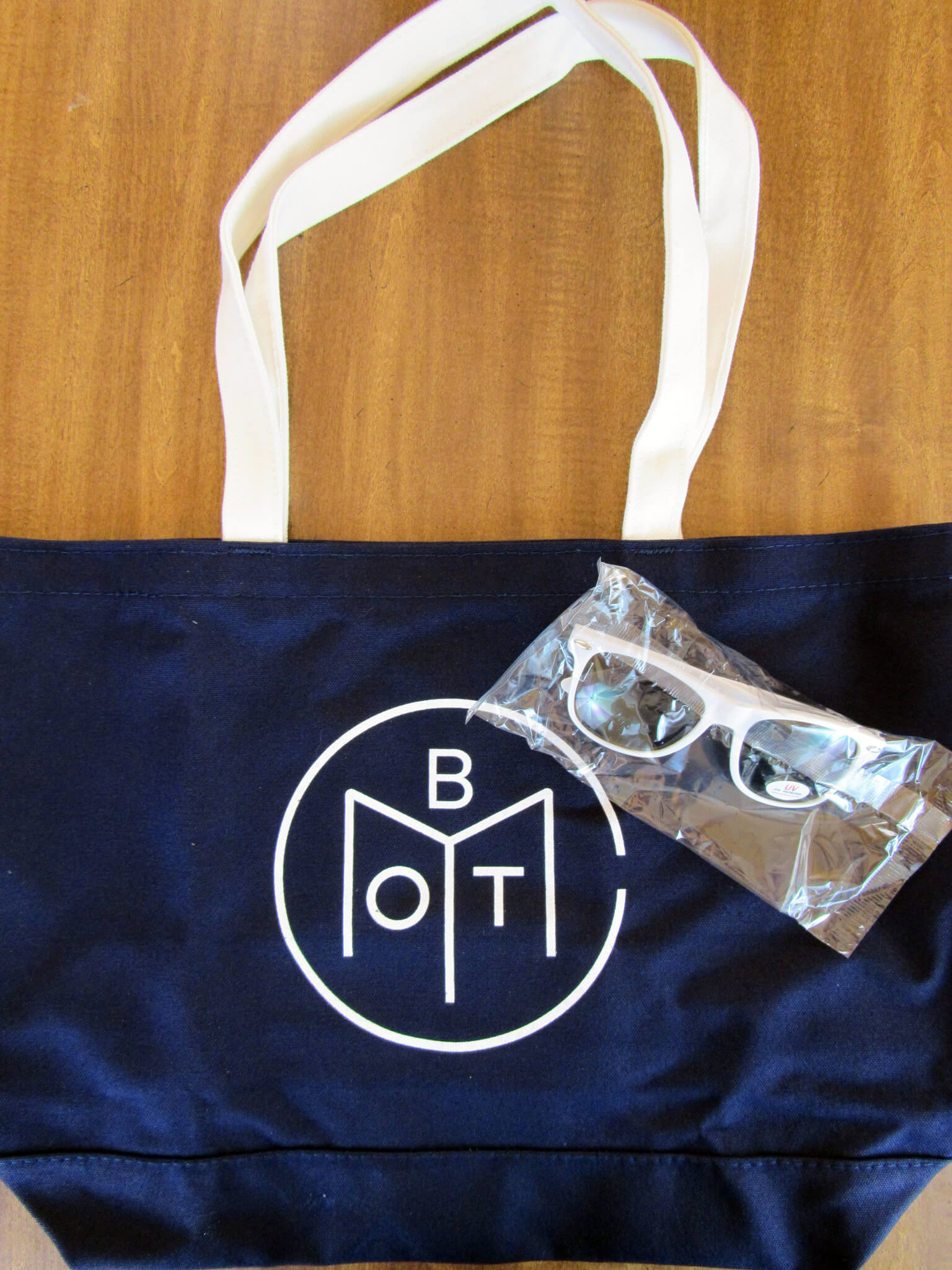 Book of the Month Free Tote & Sunglasses Deal + Review!