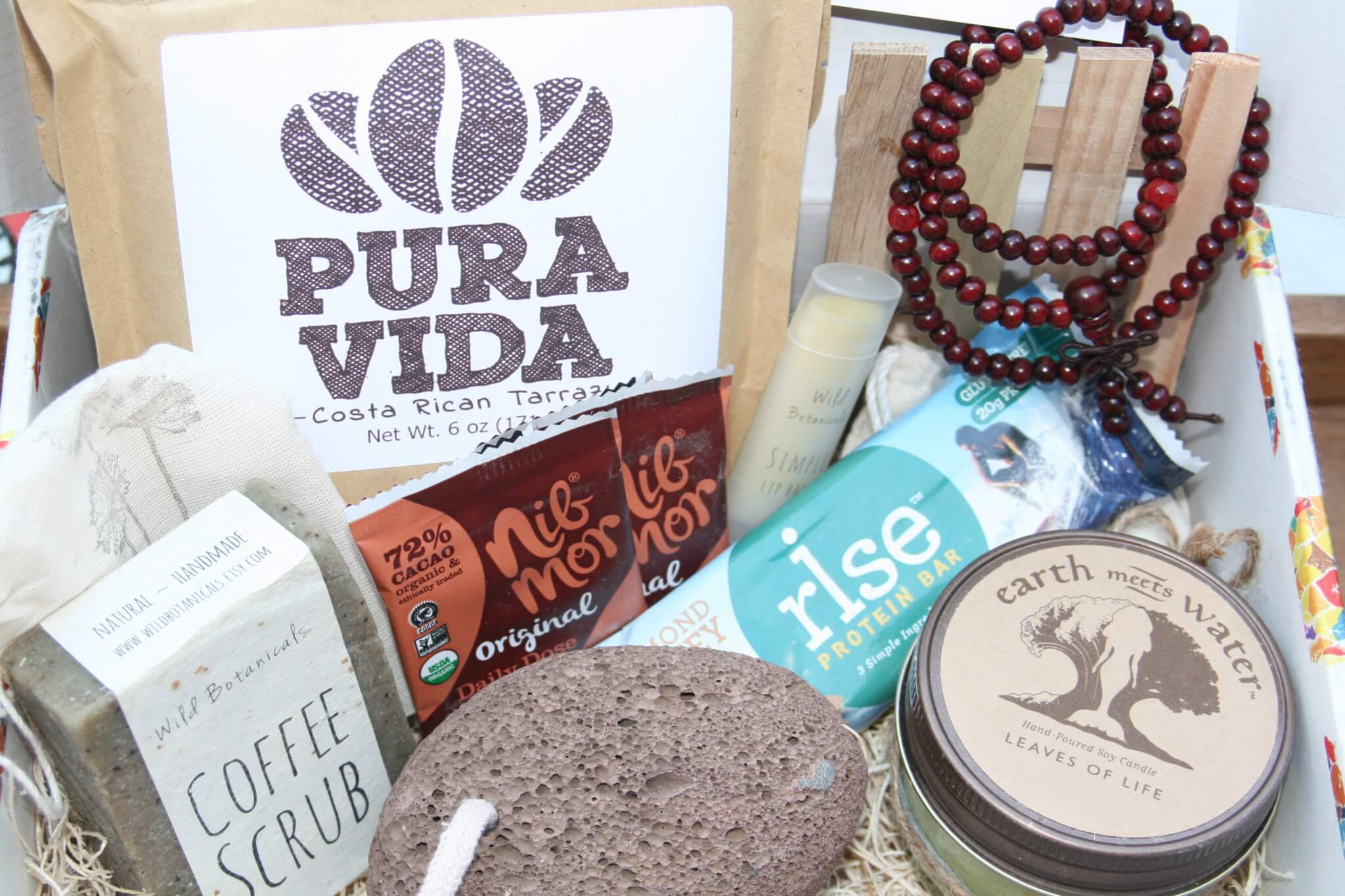 Pura Vida Subscription Box Review + Coupon – May 2016