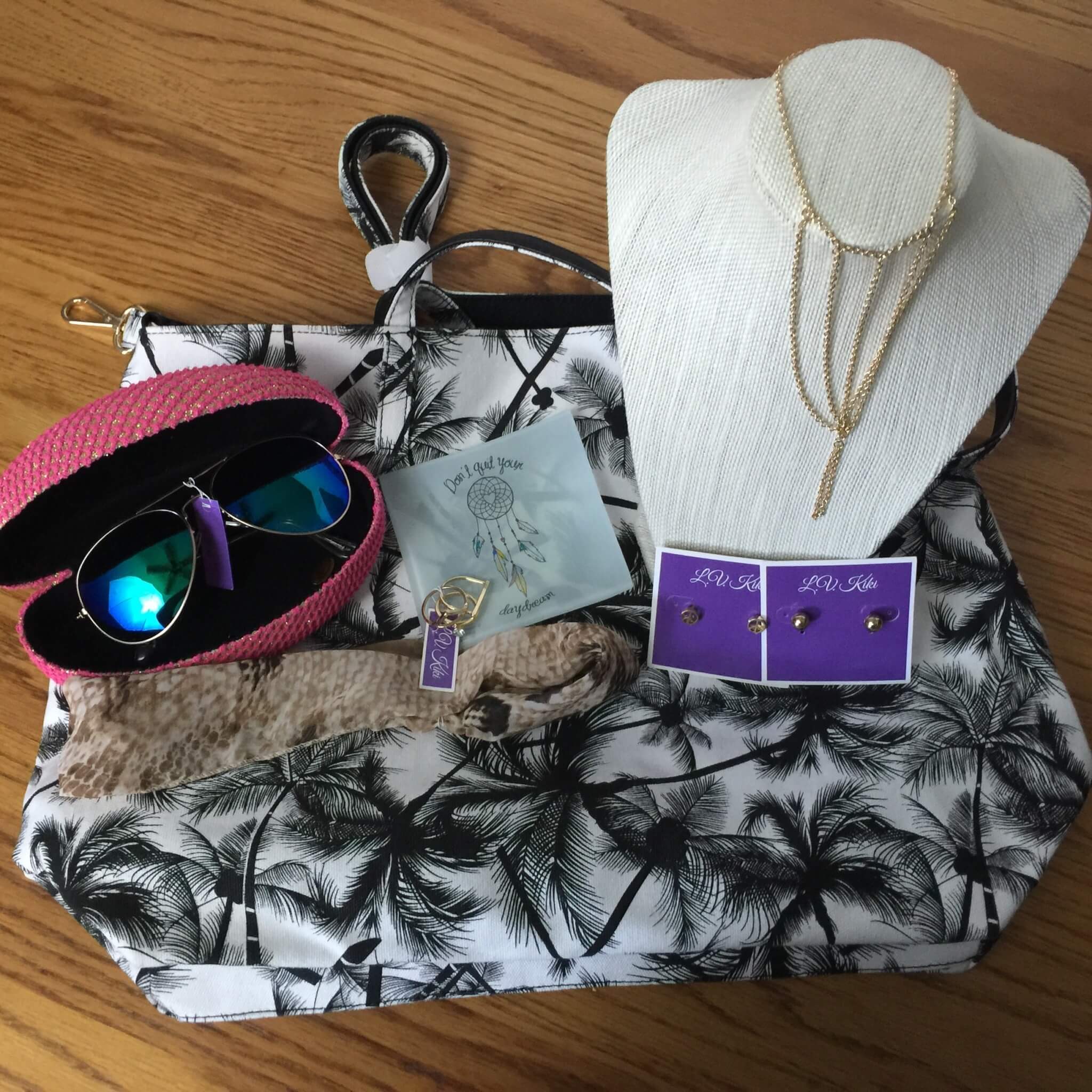 L.V. Kiki Subscription Box Review + Coupon – June 2016