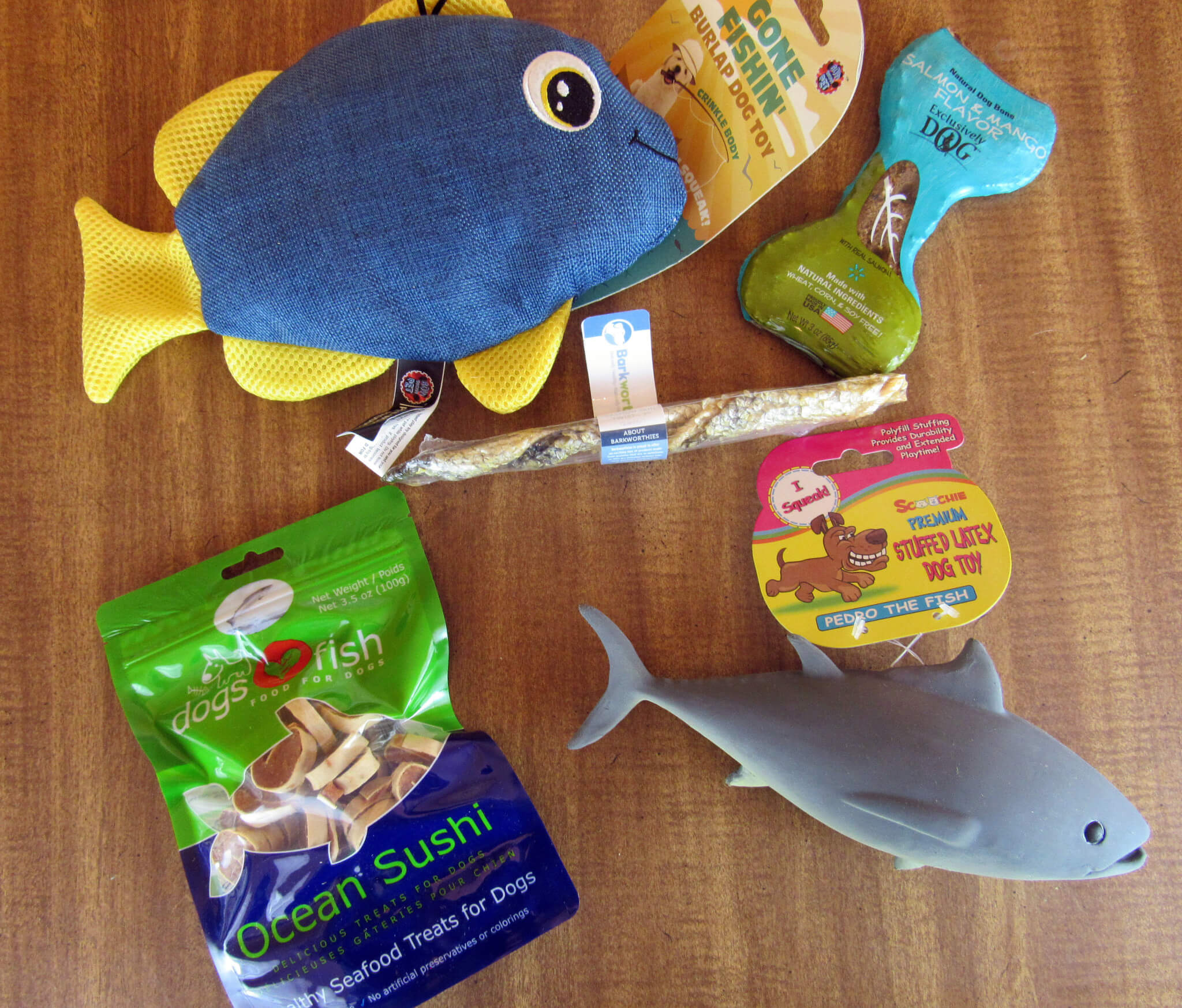 June 2016 PetGiftBox Dog Subscription Box Review + 50% Off Coupon