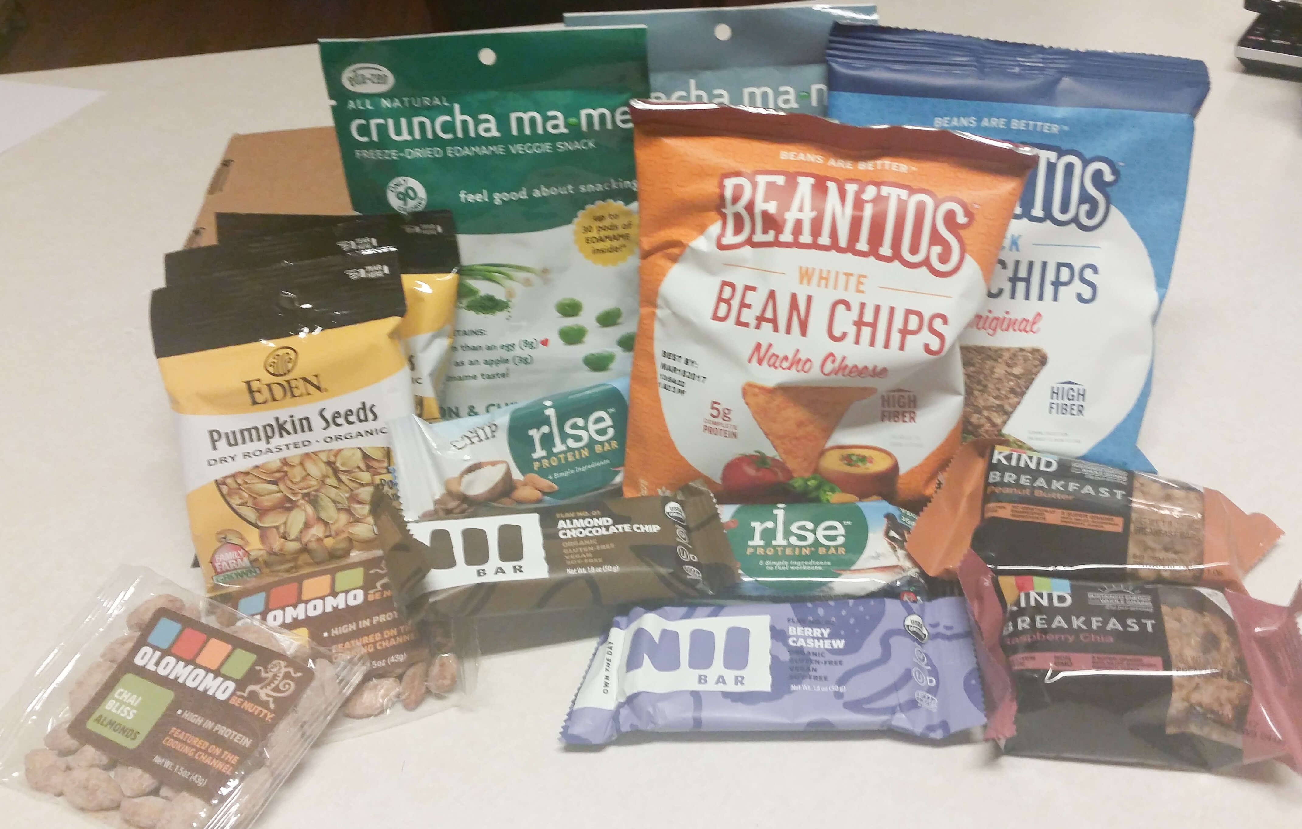 Bright Snack: Healthy Lifestyle Box Subscription Box Review – October 2016