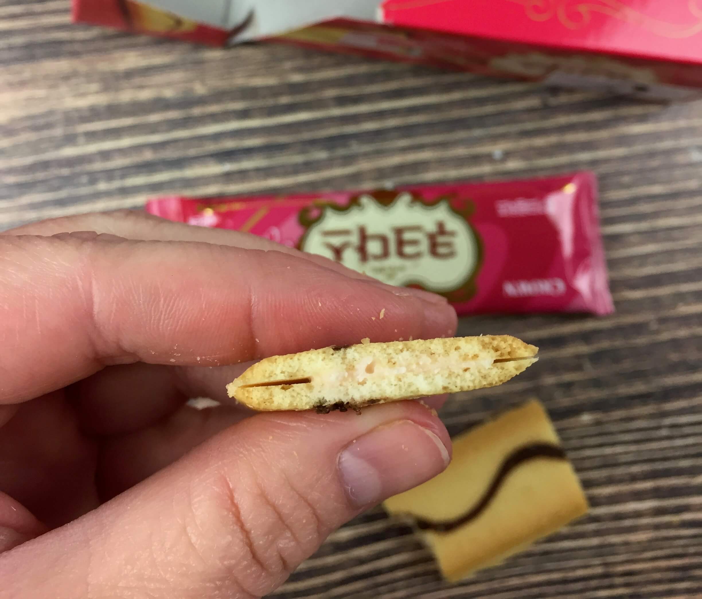 snack-fever-deluxe-box-september-2016-19