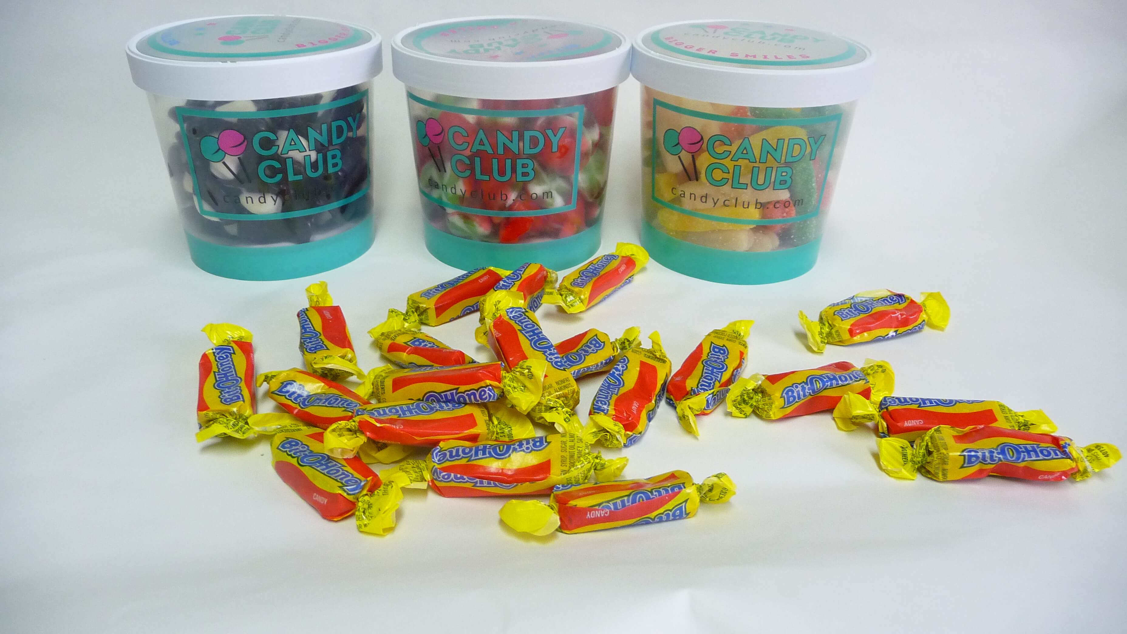 October 2016 Candy Club Subscription Box Review + 50% Off Coupon