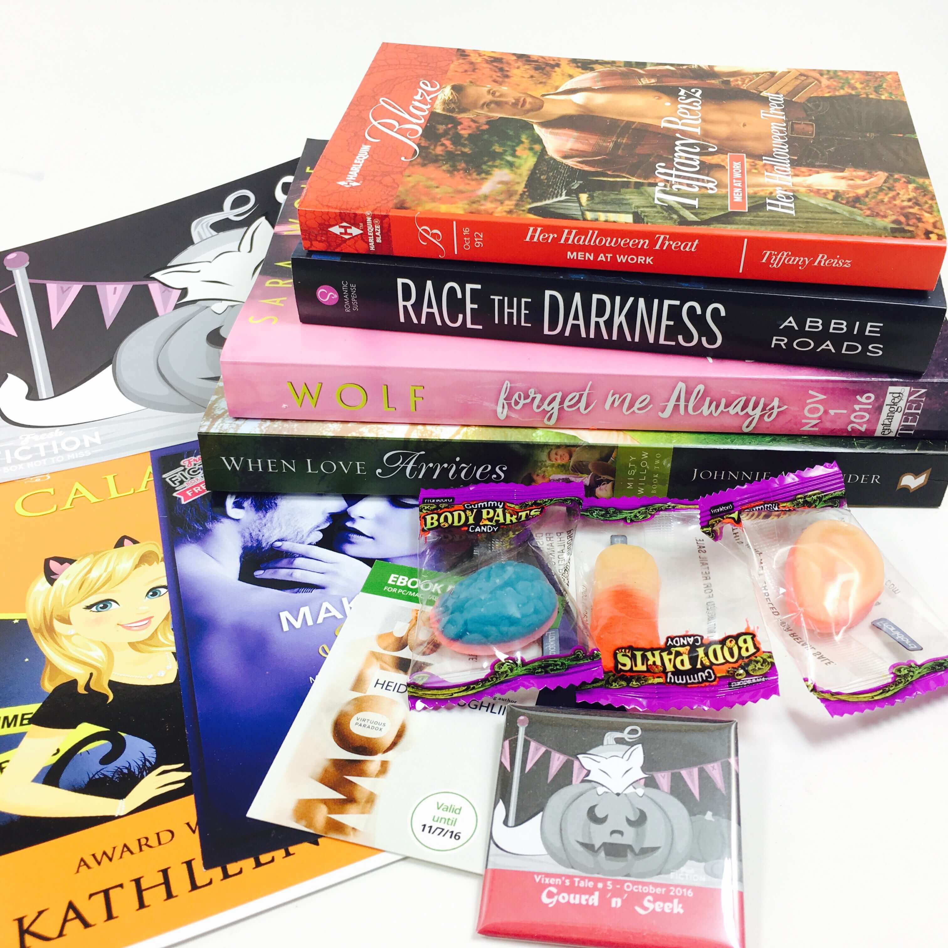 Fresh Fiction Box October 2016 Subscription Box Review + Coupon