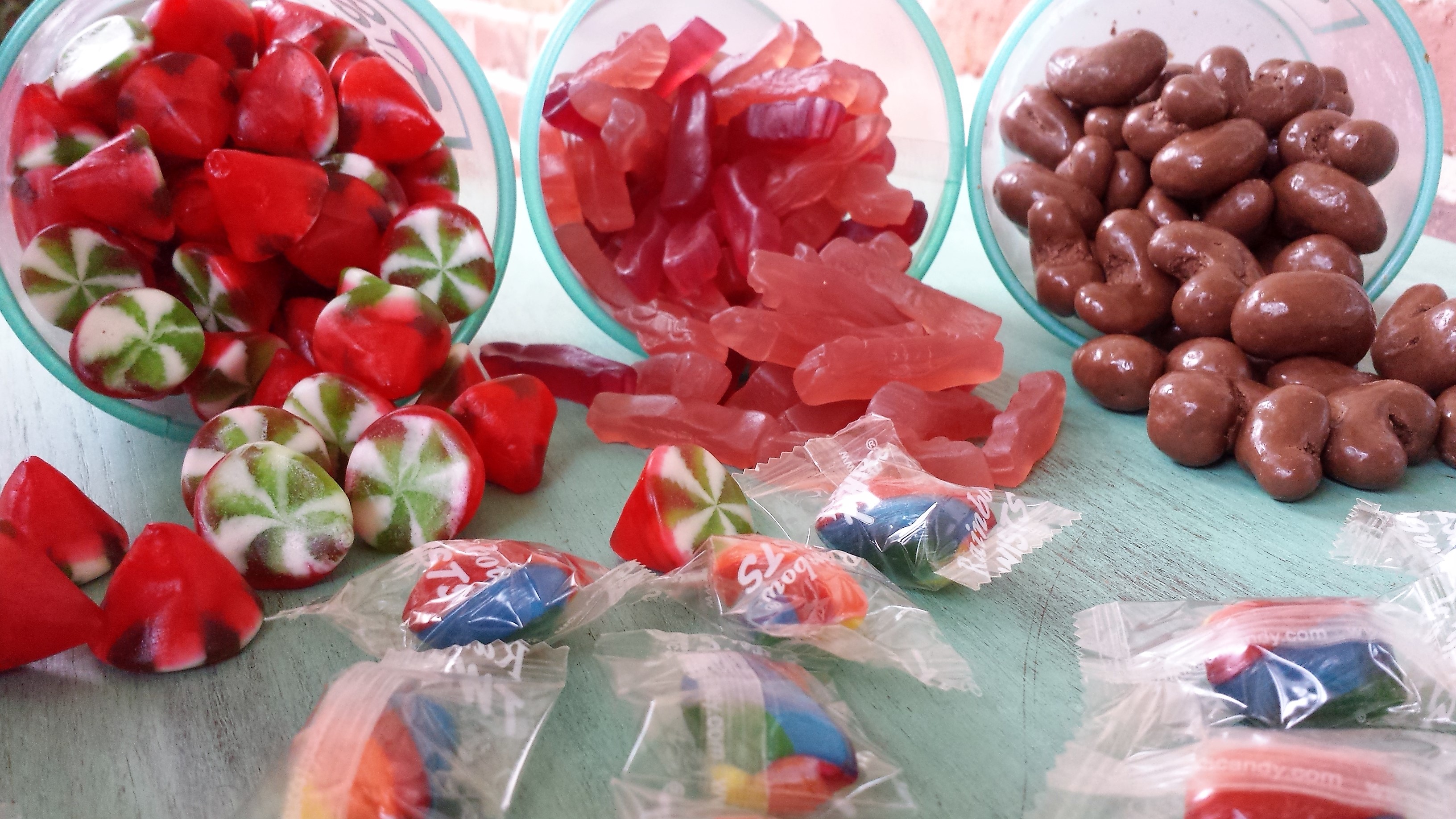 Candy Club Subscription Box Review + 50% off Coupon – February 2017