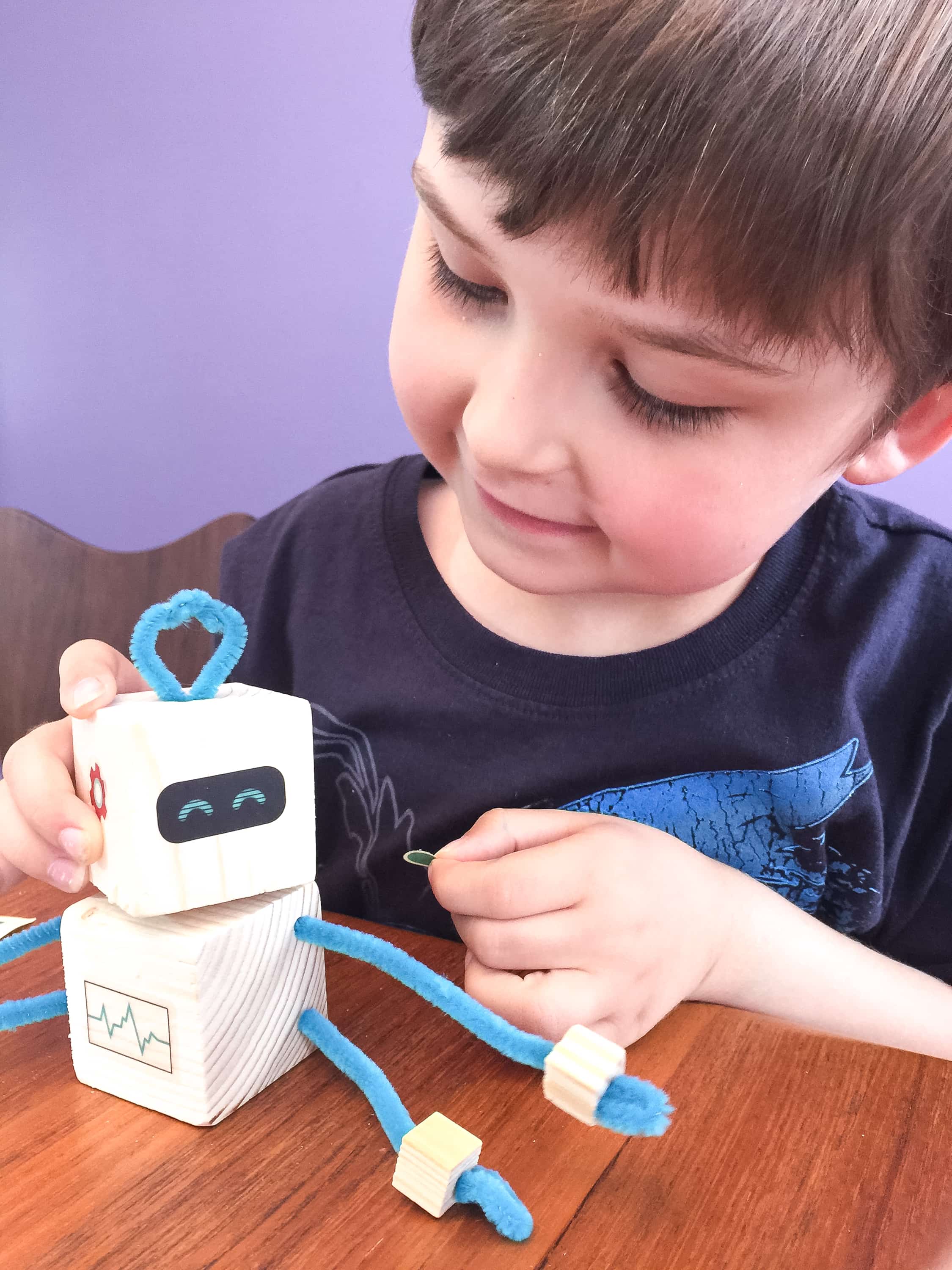 Kiwi Crate   Review & Coupon – Robots & Coding!