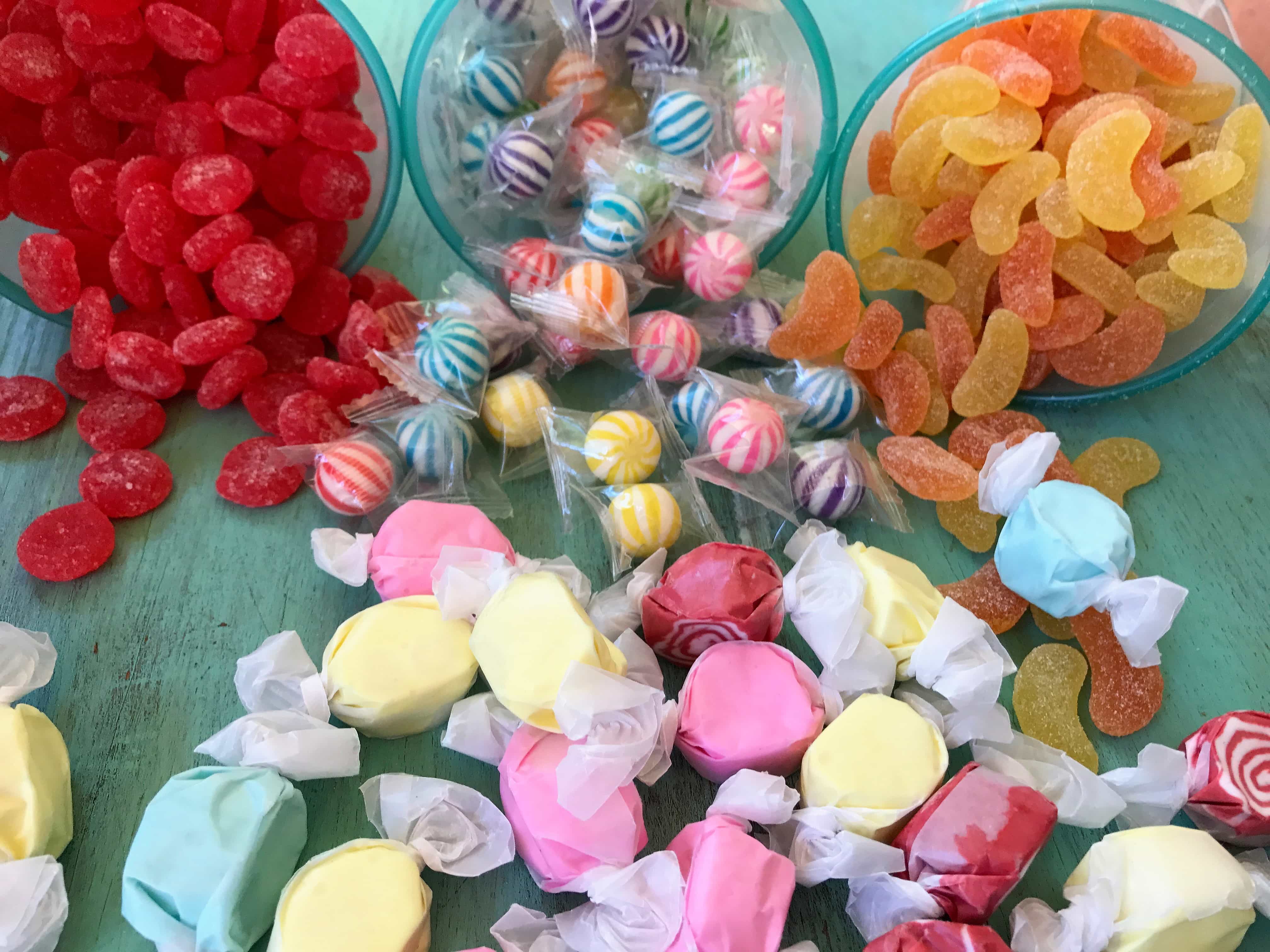 Candy Club Subscription Box Review + 50% off Coupon – April 2017
