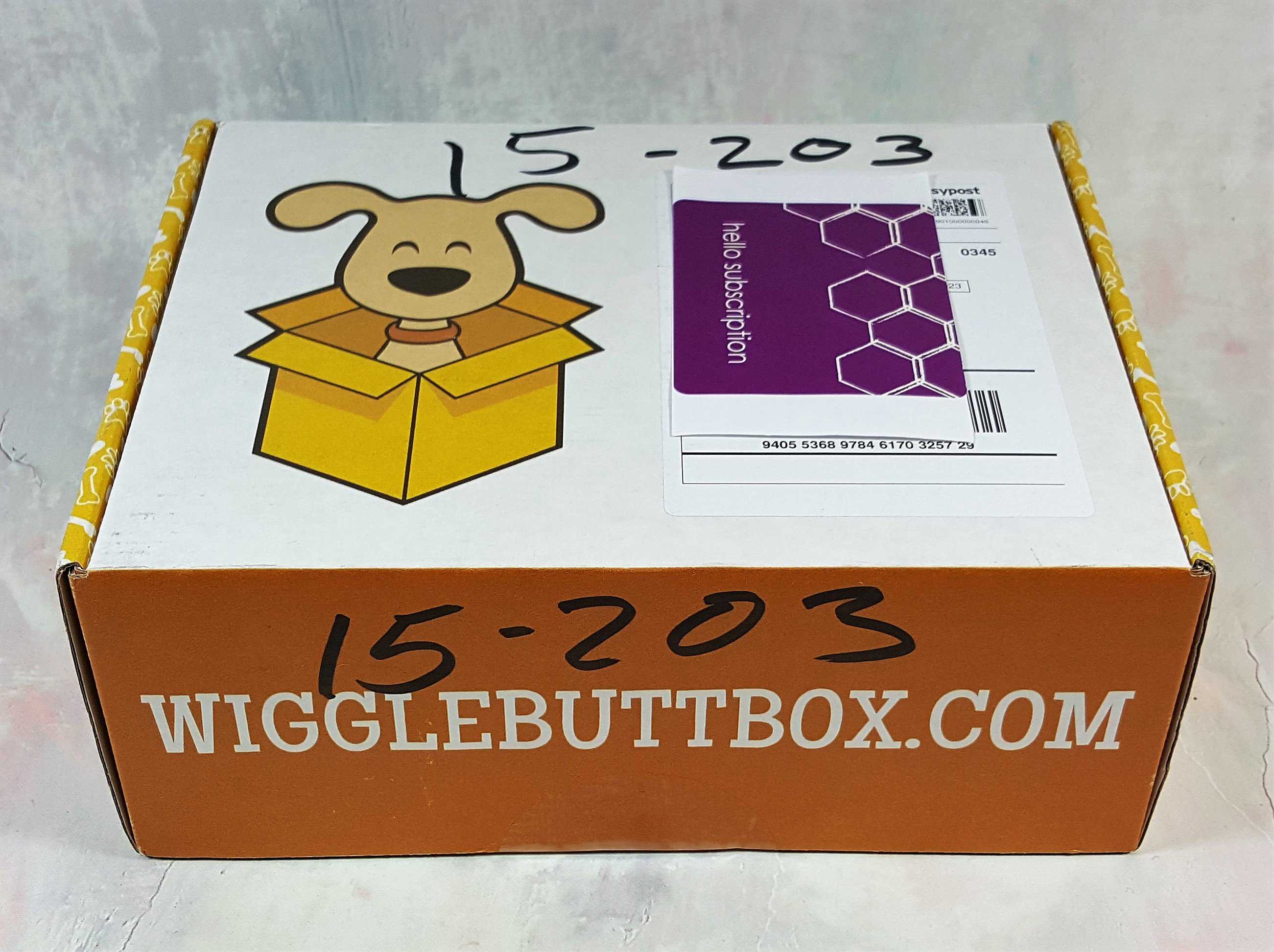 Wigglebutt Box Dog Subscription Box Review – April 2017