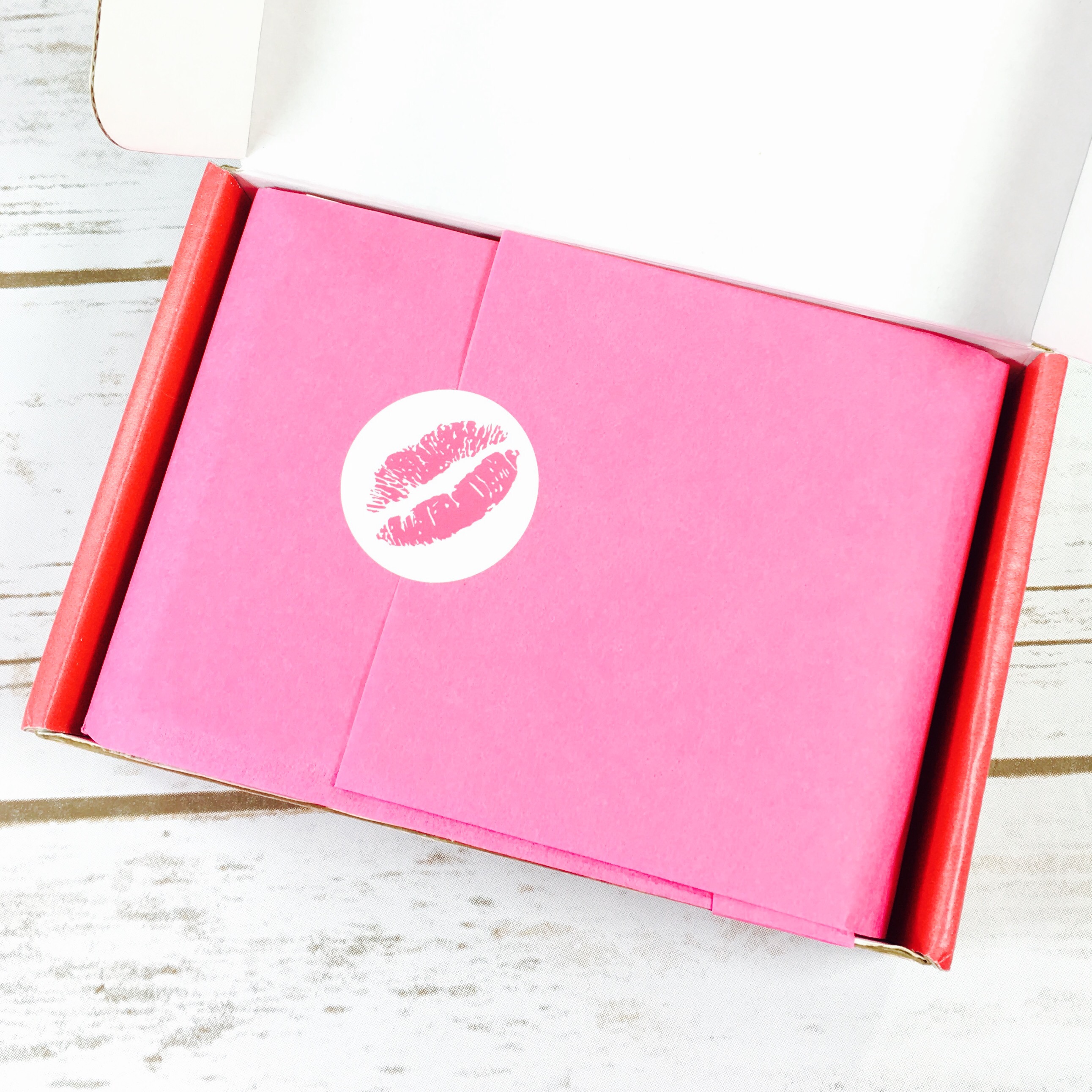 LippieBox Subscription Box Review – June 2017