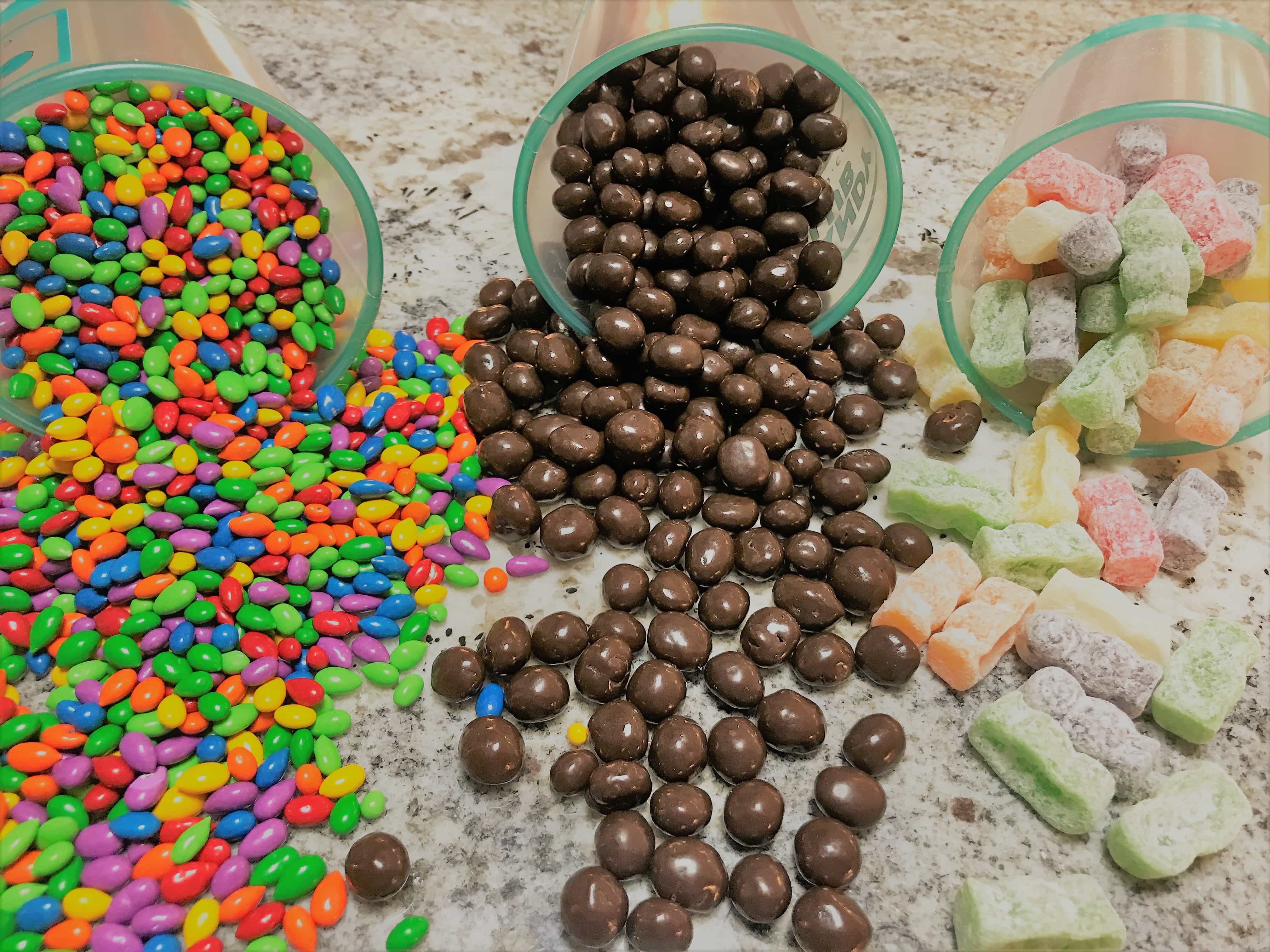 Candy Club Subscription Box Review + 50% off Coupon – June 2017
