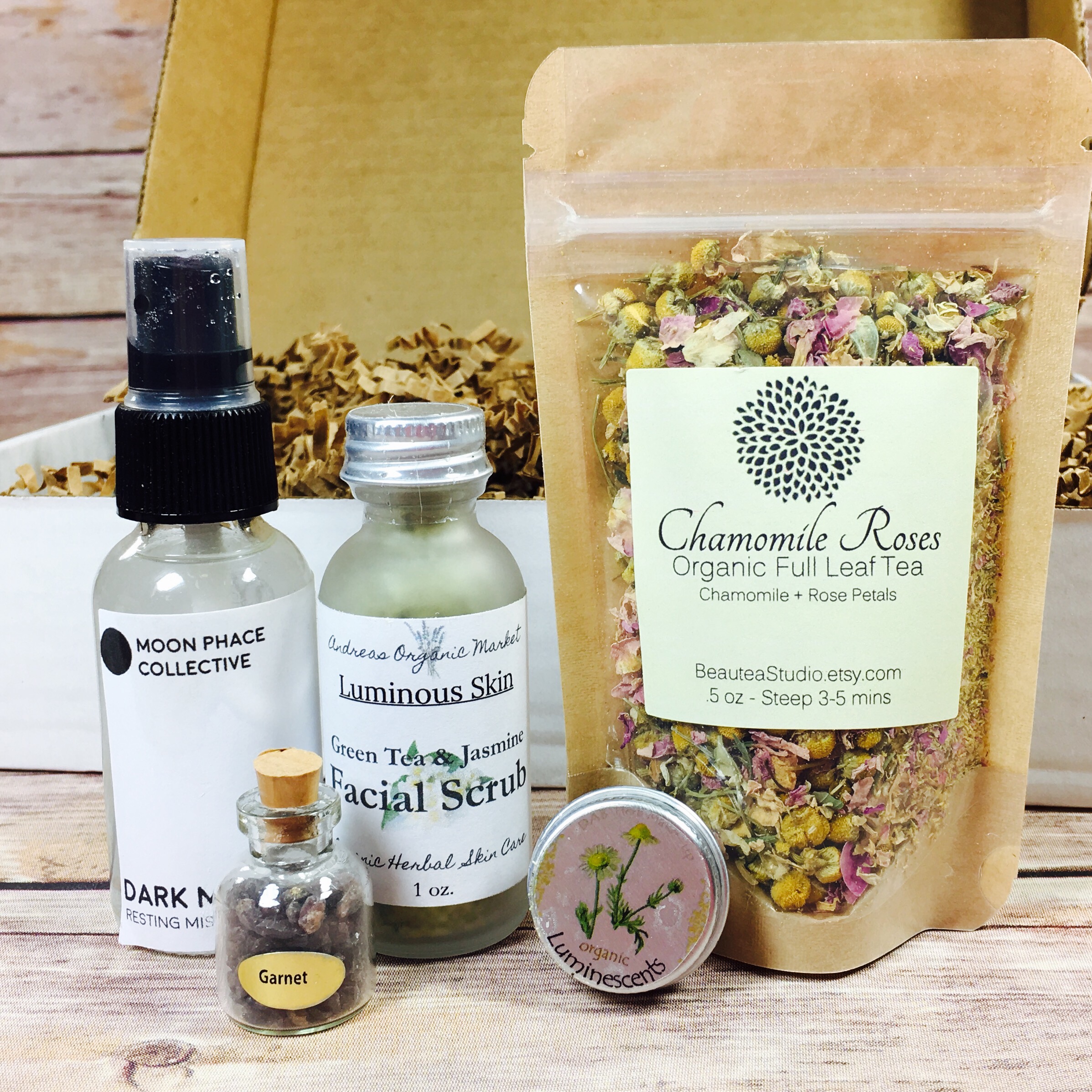 Sunday Mood Subscription Box Review September 2017 (Box Currently Closed)