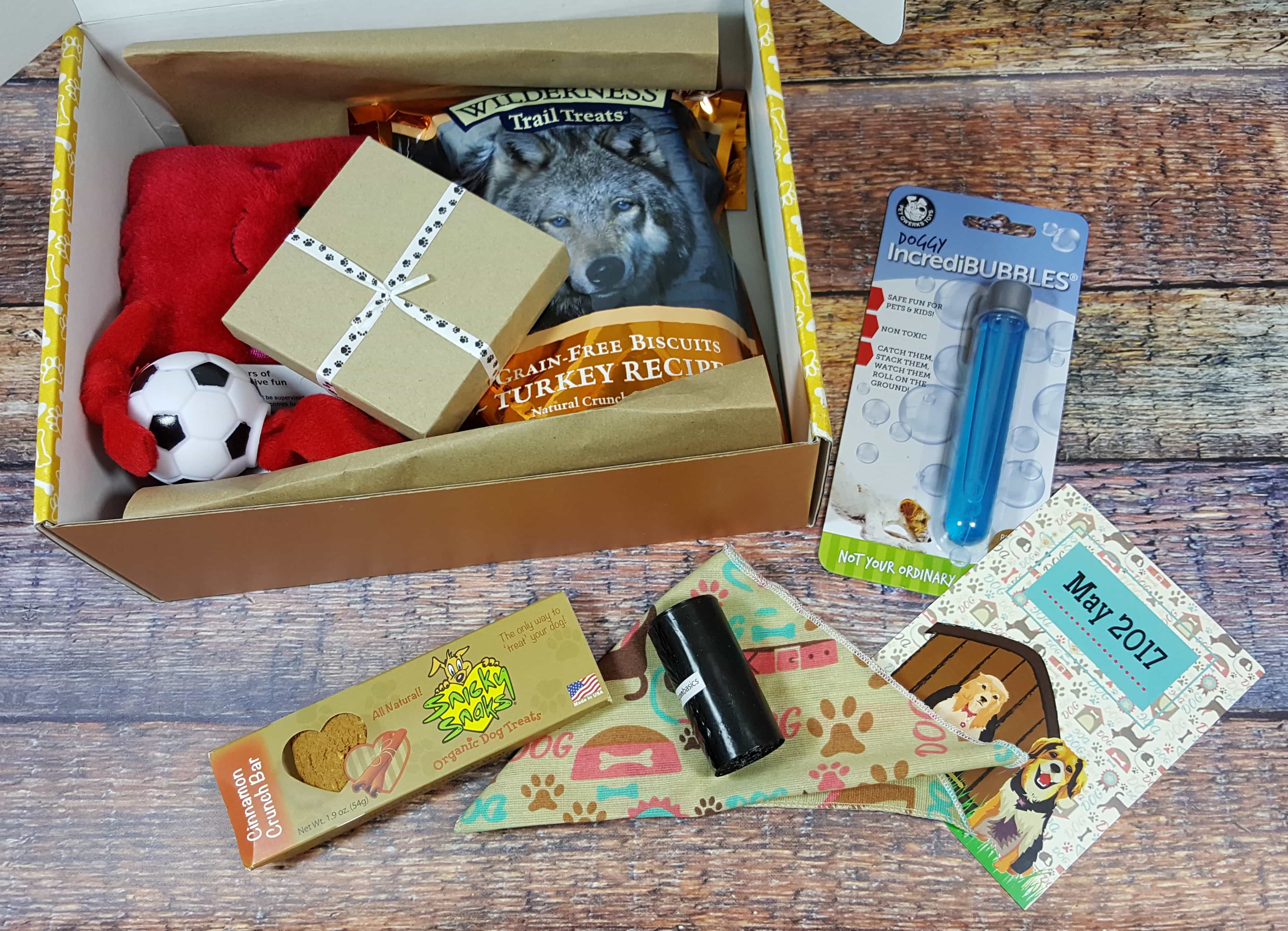 Wigglebutt Box Dog Subscription Box Review – May 2017