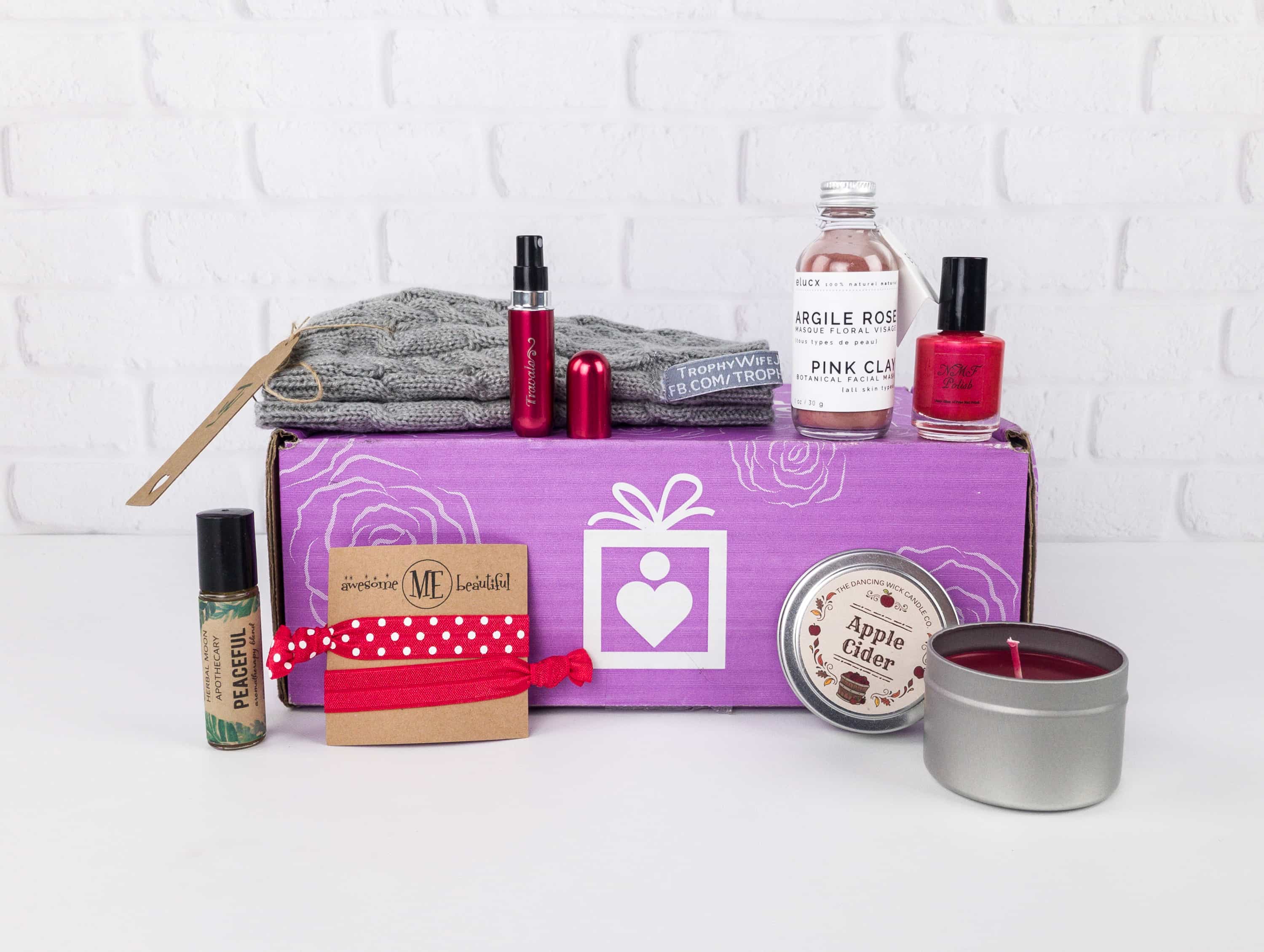 MomGiftBox Subscription Box Review + 50% Off Coupon – November 2017