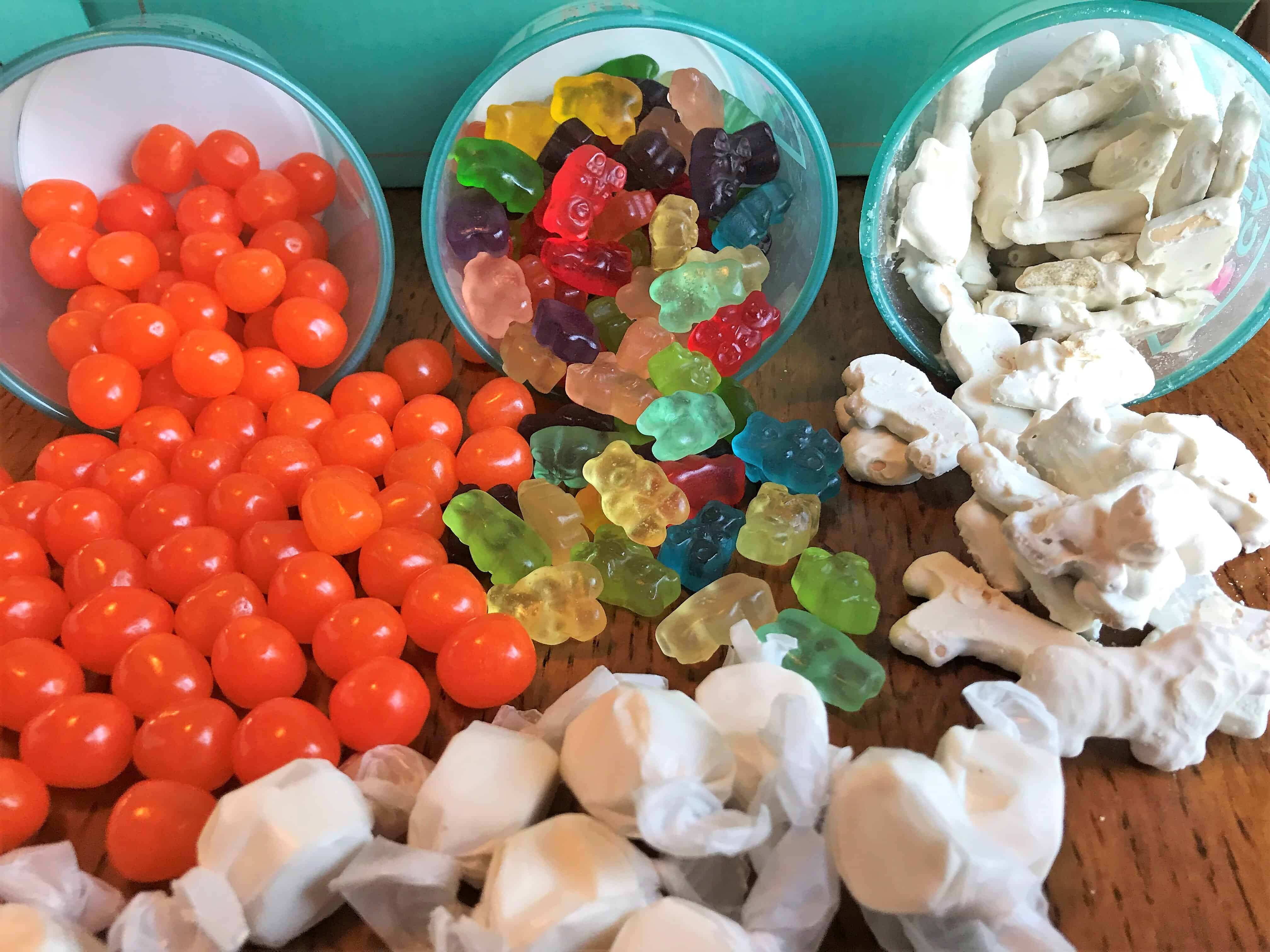Candy Club Subscription Box Review + 50% off Coupon – October 2017