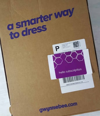 Gwynnie Bee Subscription Box Review – April 2018
