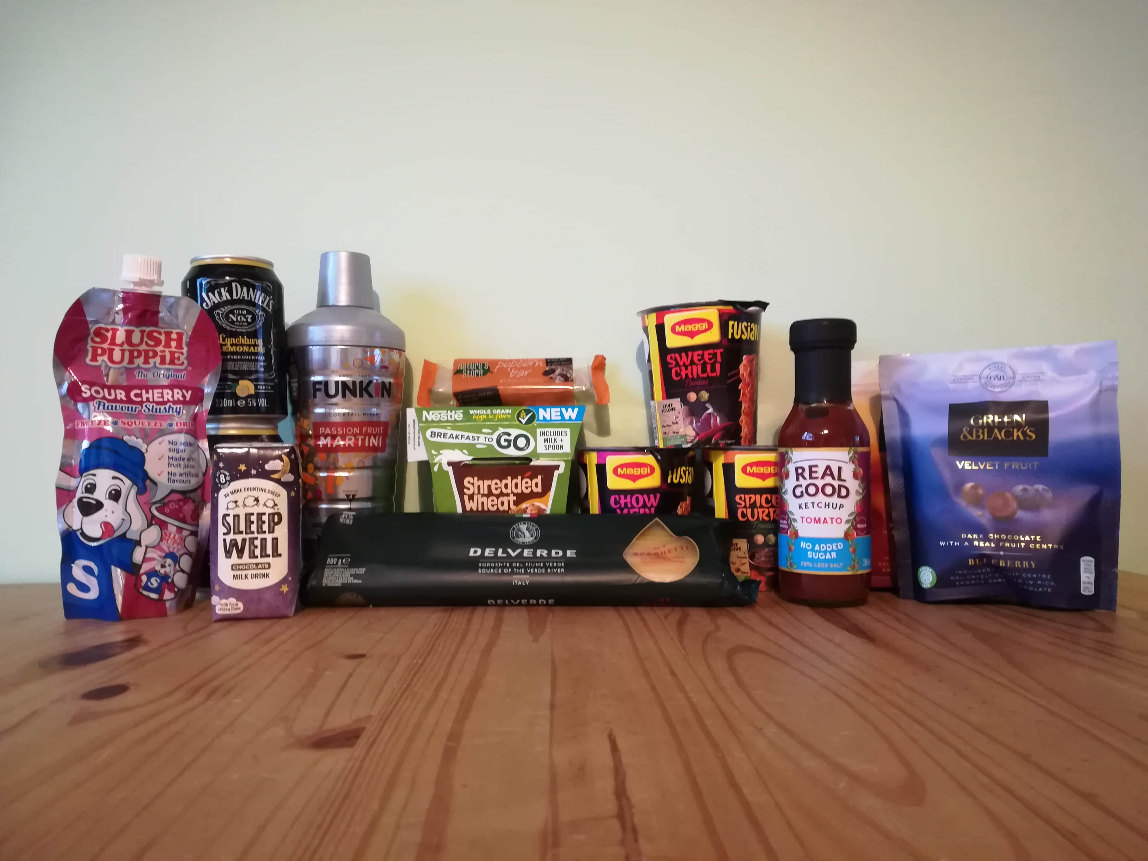 DegustaBox UK December 2018 Subscription Box Review + Coupon!