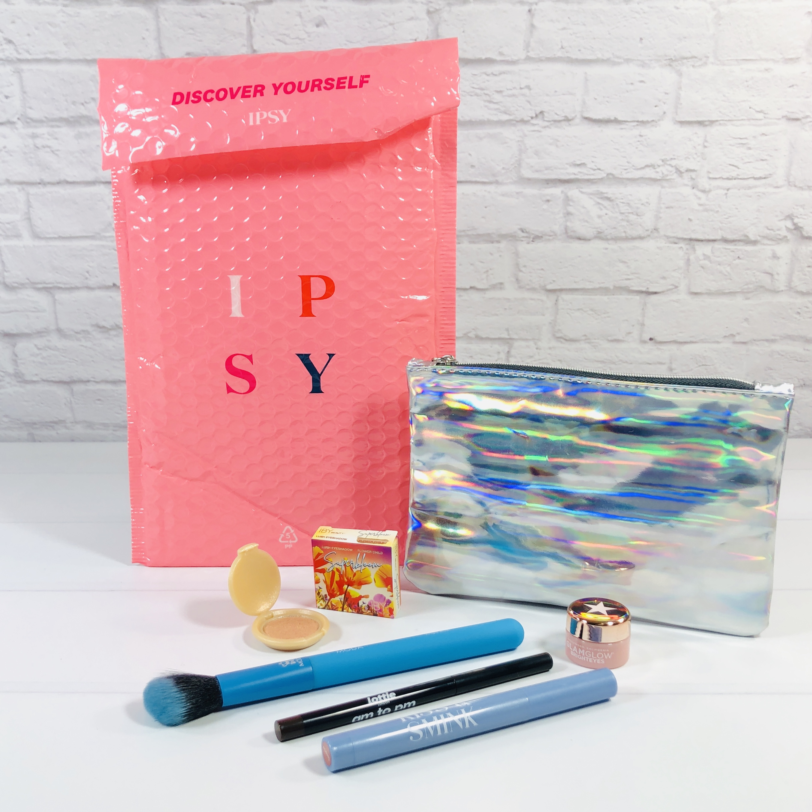 Ipsy Glam Bag August 2020 Review