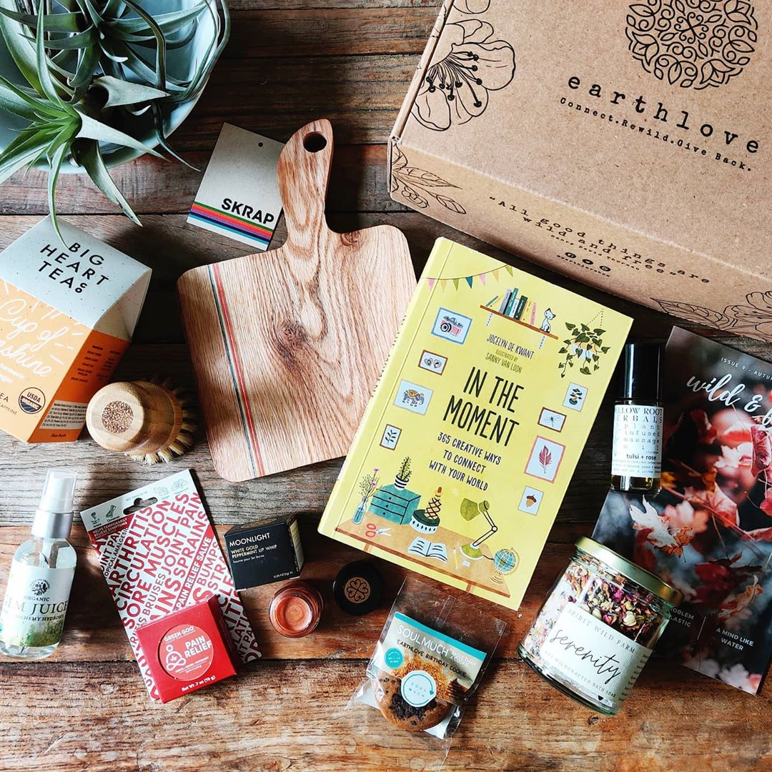 Earthlove Holiday Coupon: $15 Off Past Eco-Friendly Subscription Boxes!