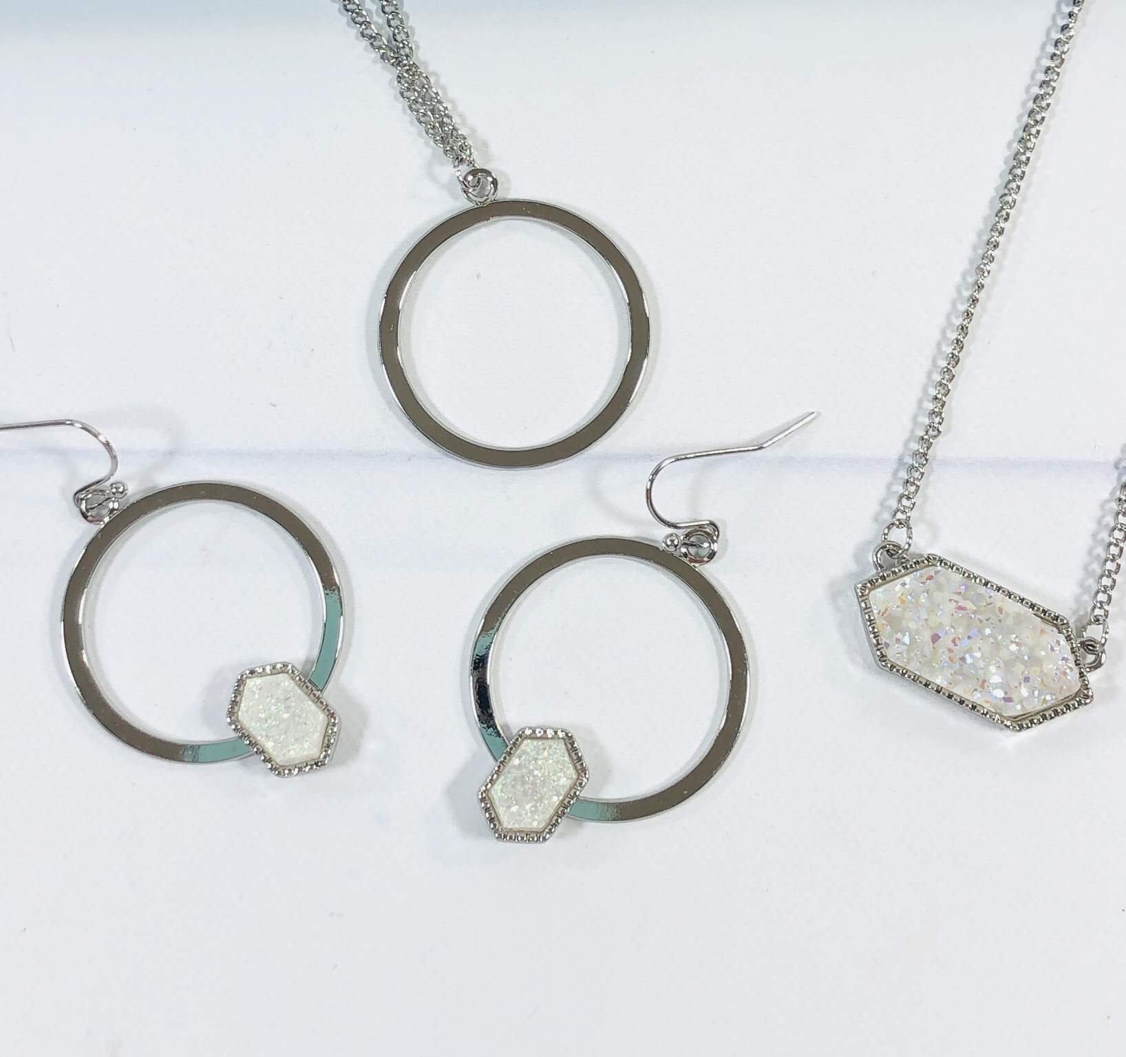 mintMONGOOSE Jewelry Subscription Review – December 2020
