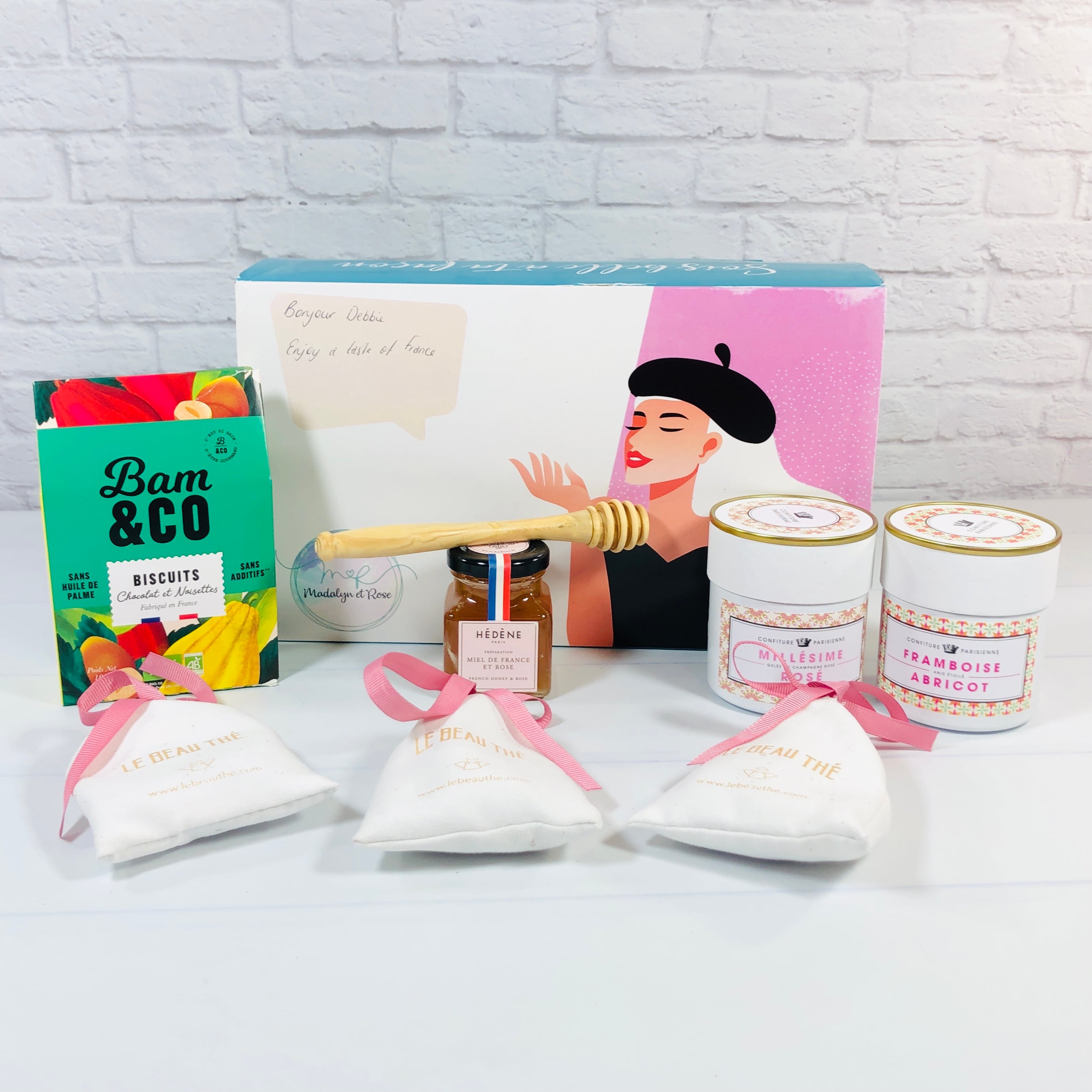 Madalyn et Rose April 2021 French Breakfast Subscription Box Review