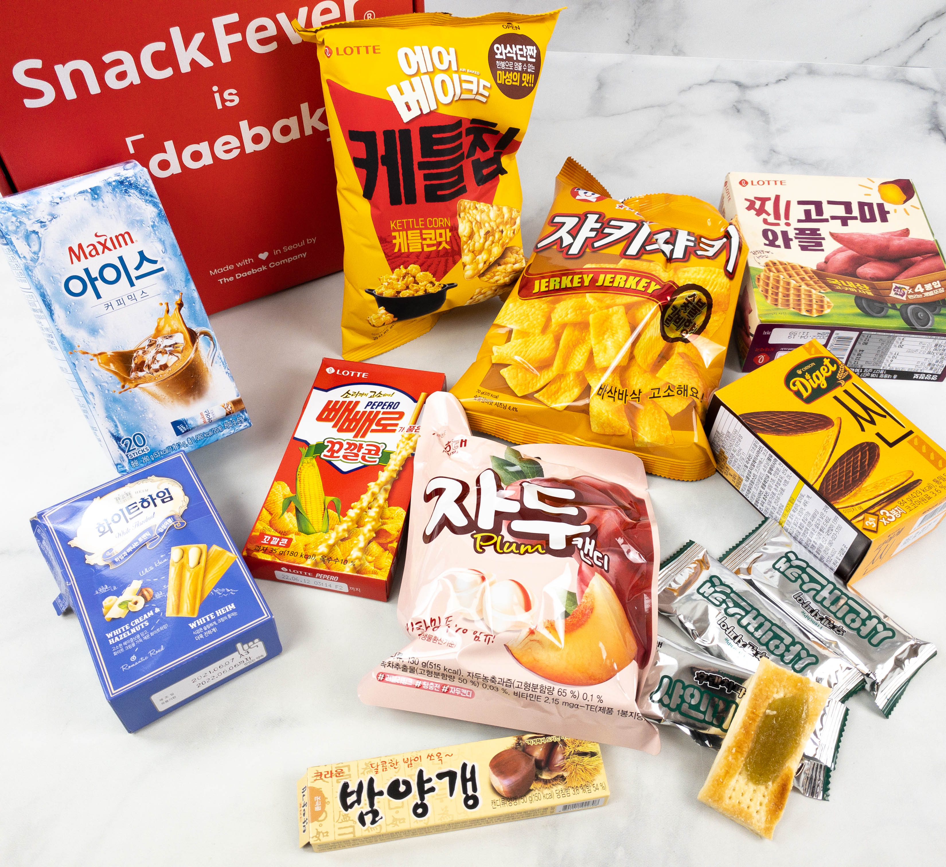 Snack Fever Unboxing + Coupon – July 2021 Deluxe Box!