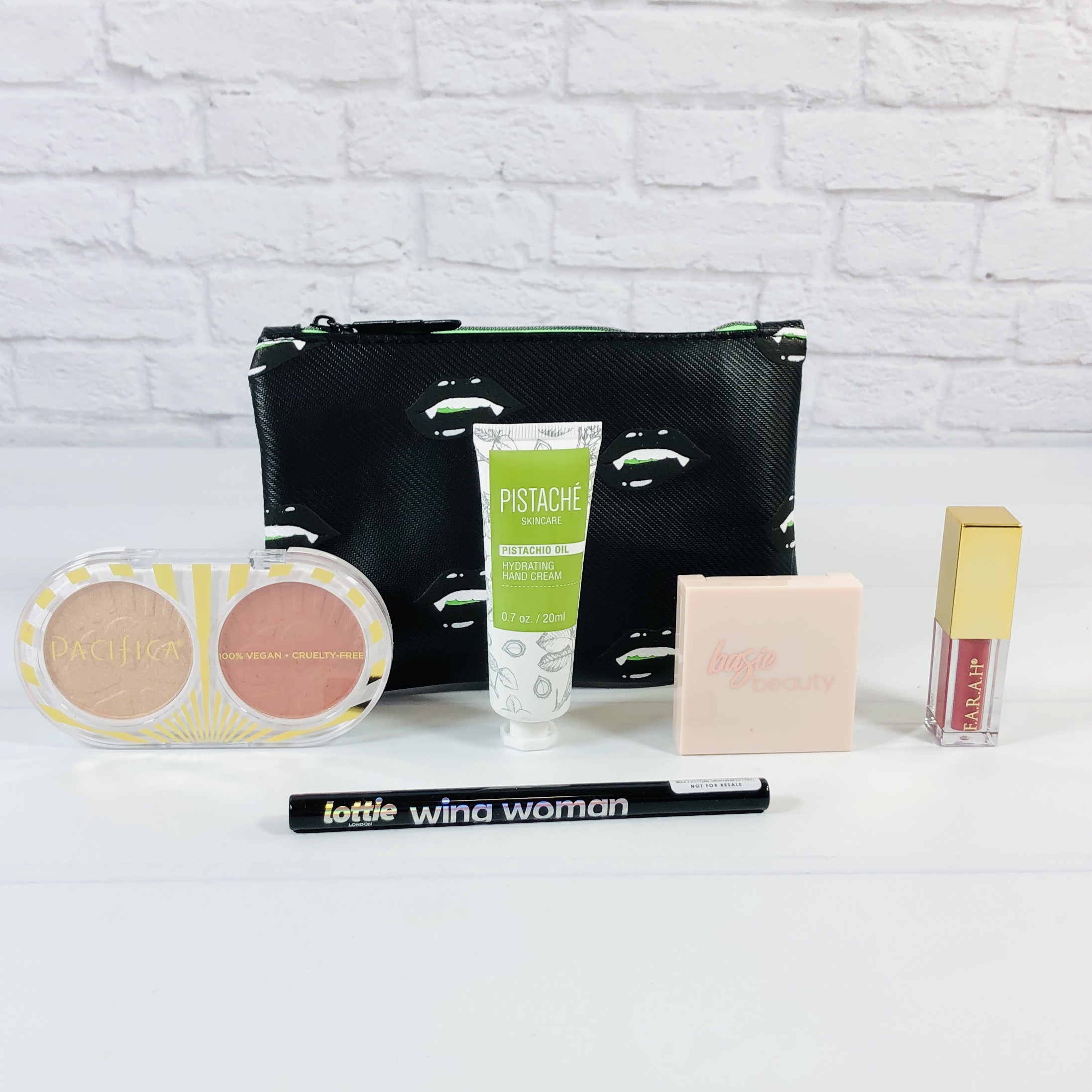 Ipsy Glam Bag October 2021 Review – Classic