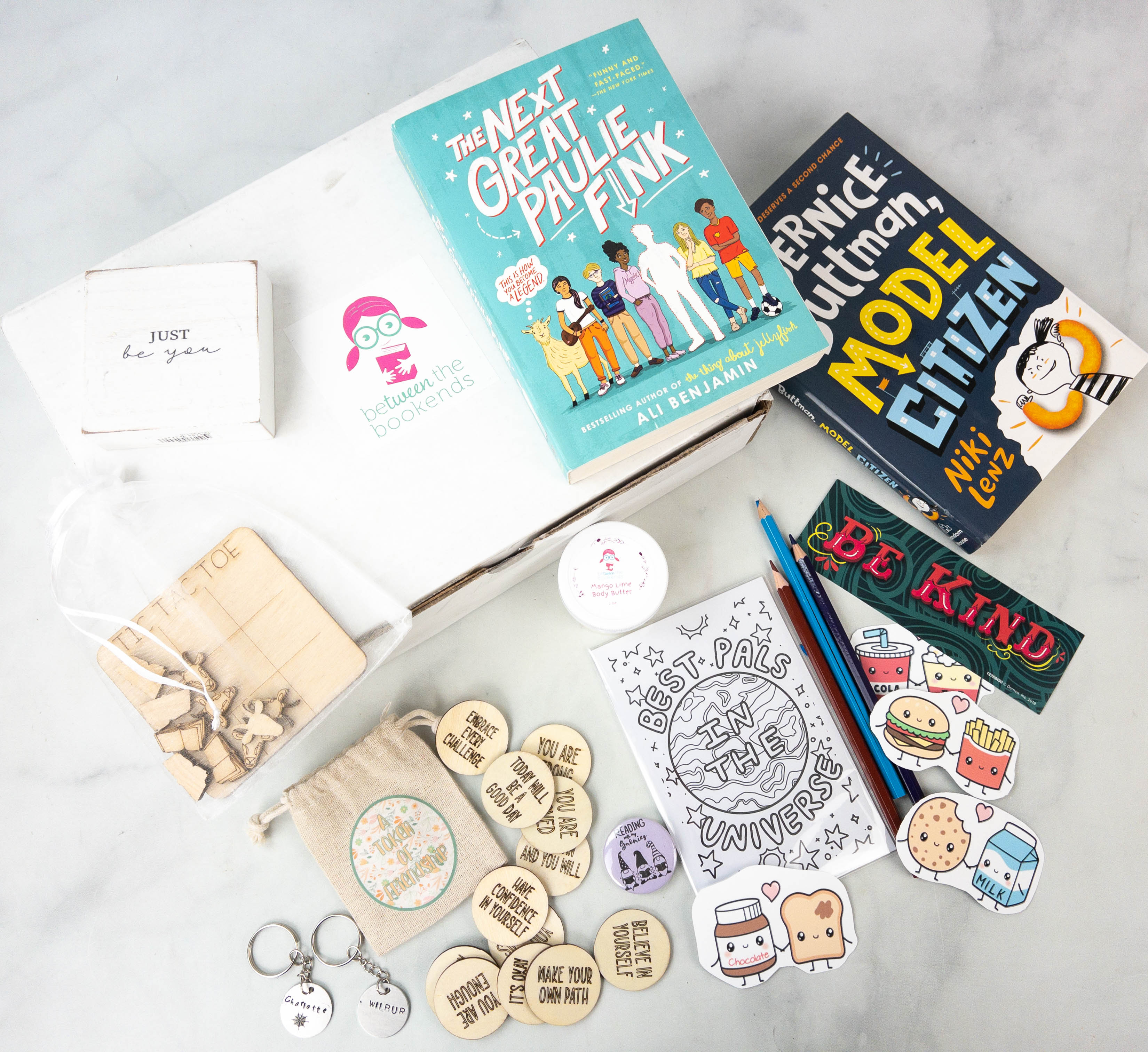 beTWEEN the Bookends: Books and Besties for Life!