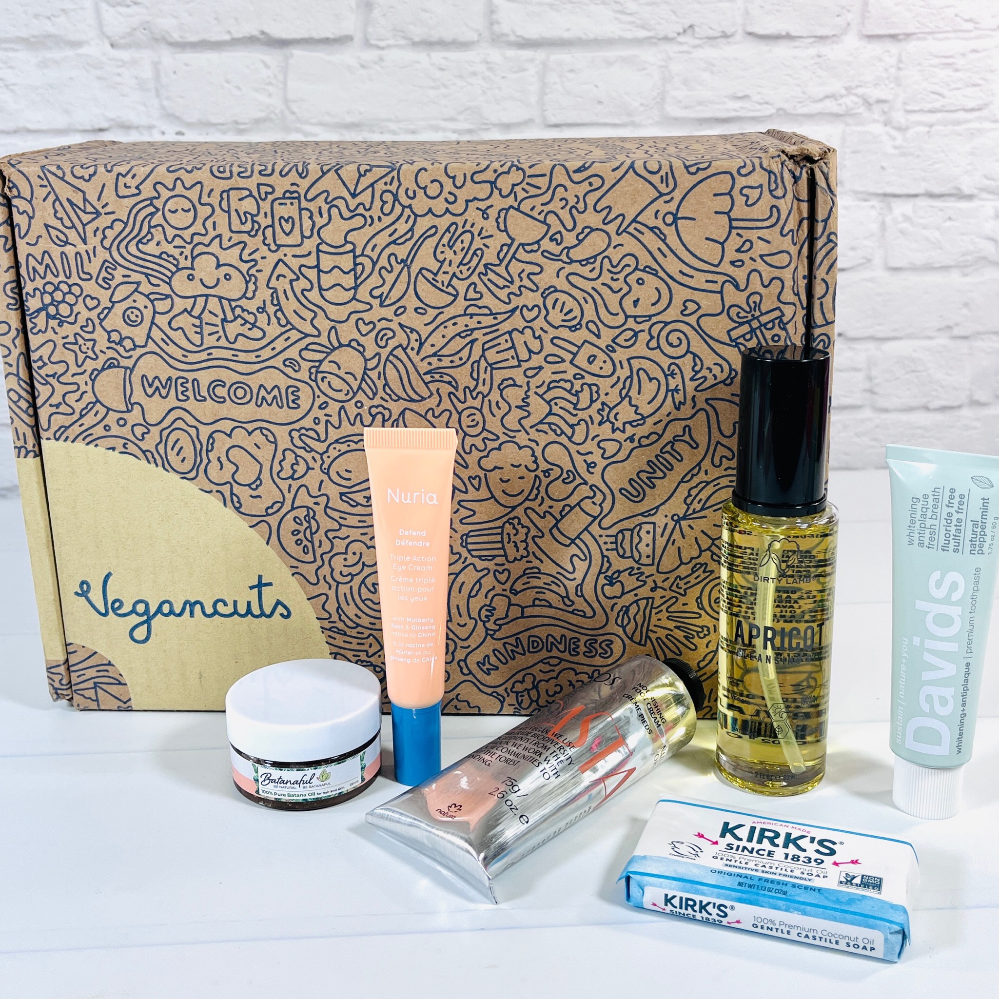 Vegancuts Beauty Box September 2022 Review: Fresh & Fab Fall Favorites
