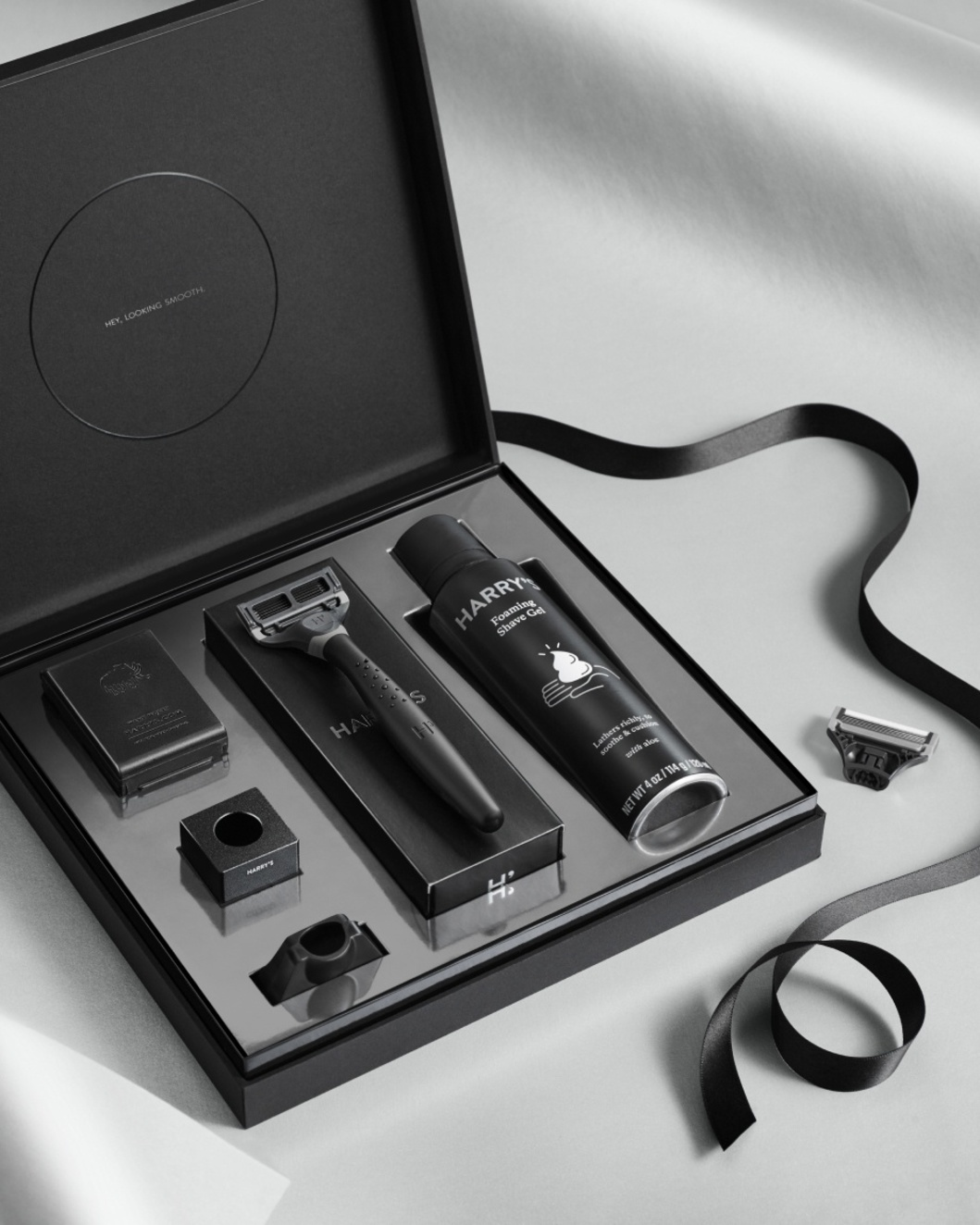 Elevate Your Grooming Experience: Harry’s Limited-Edition Holiday Gift Set $15!