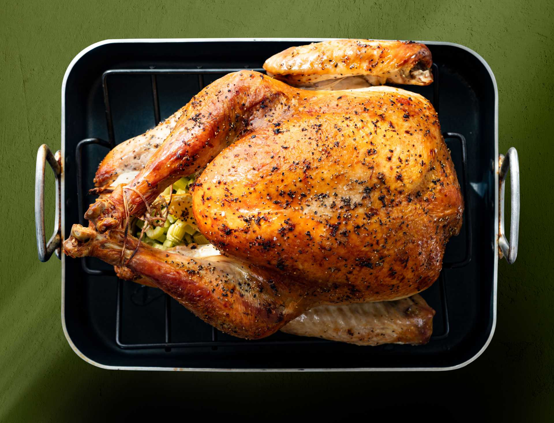ButcherBox Deal: FREE Turkey Friday + $100 Off First FIVE Boxes – This Weekend Only!