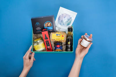 The Best Gift Idea for Culinary Explorers: Try The World Global Snack Subscription