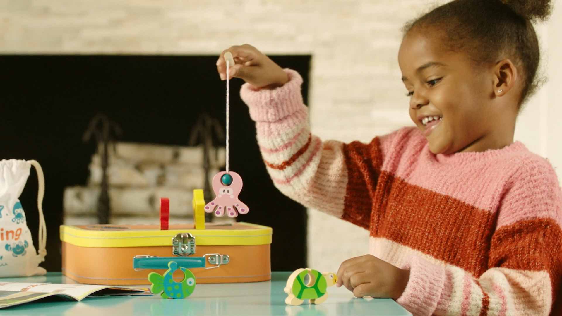Visit The World’s Wonders With Little Passports Early Explorers This Cyber Monday: Save 40% On Your Subscription!